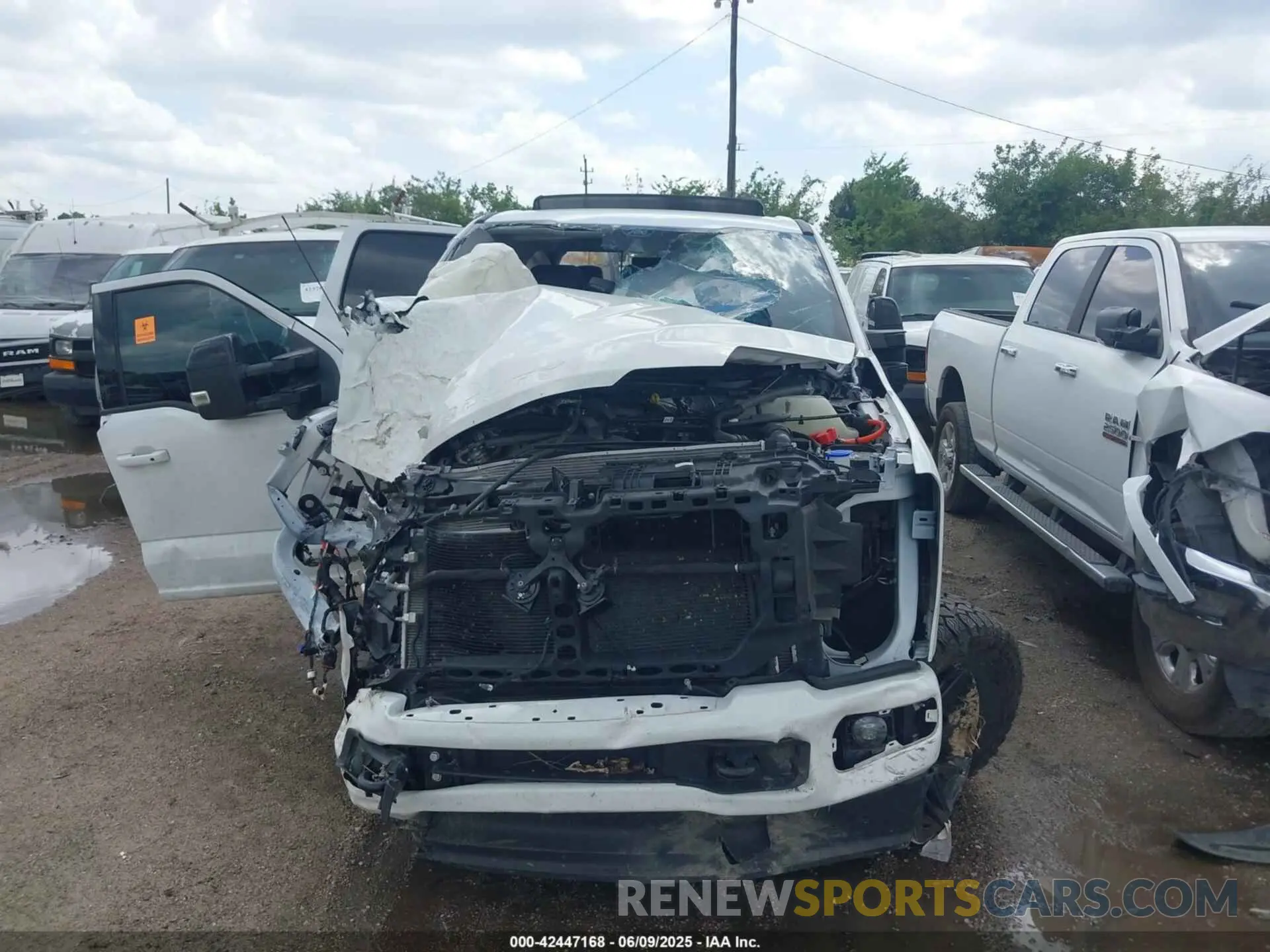 11 Photograph of a damaged car 1FT8W2BT0REC85285 FORD F-250 2024