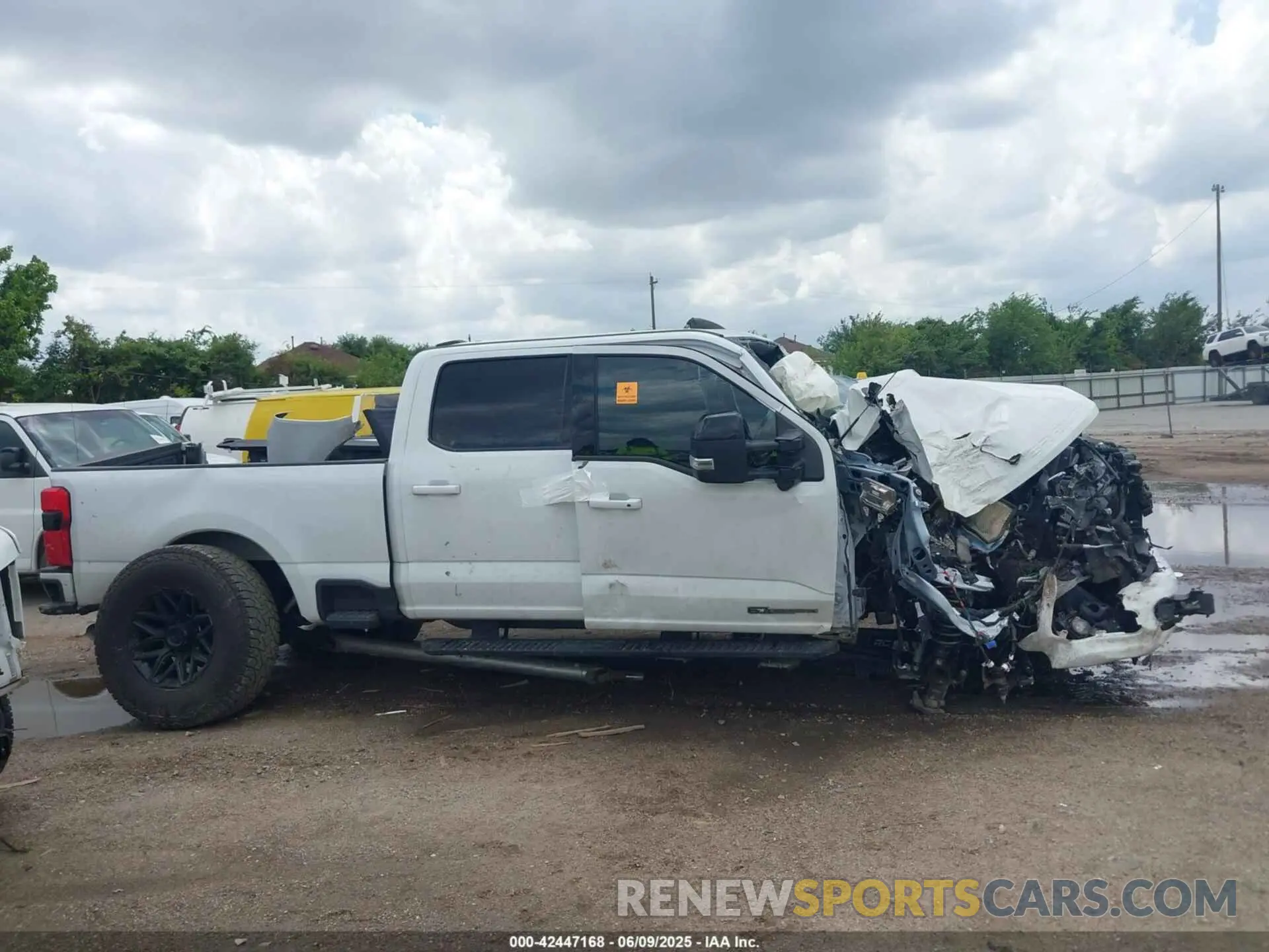 12 Photograph of a damaged car 1FT8W2BT0REC85285 FORD F-250 2024