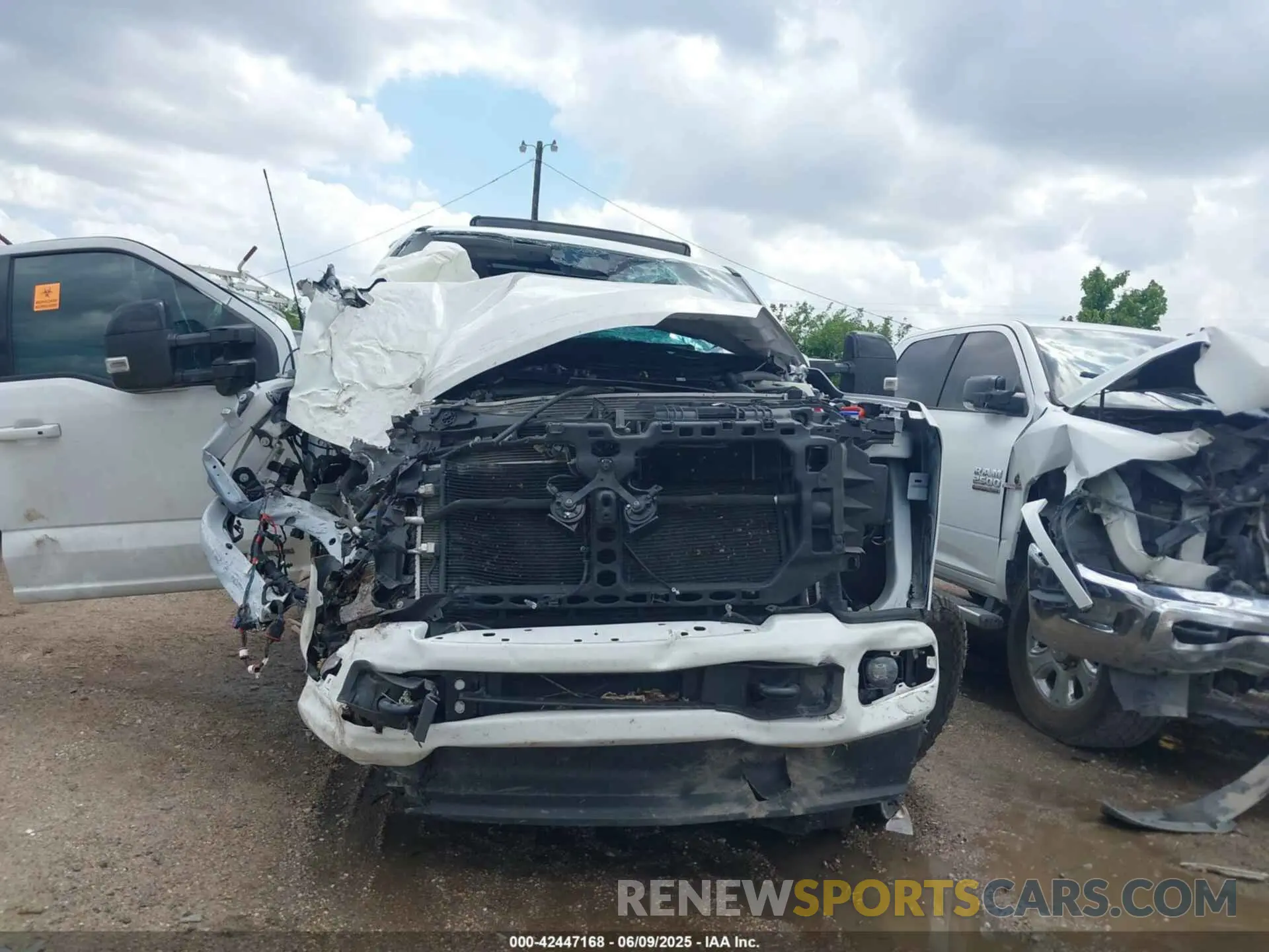 6 Photograph of a damaged car 1FT8W2BT0REC85285 FORD F-250 2024
