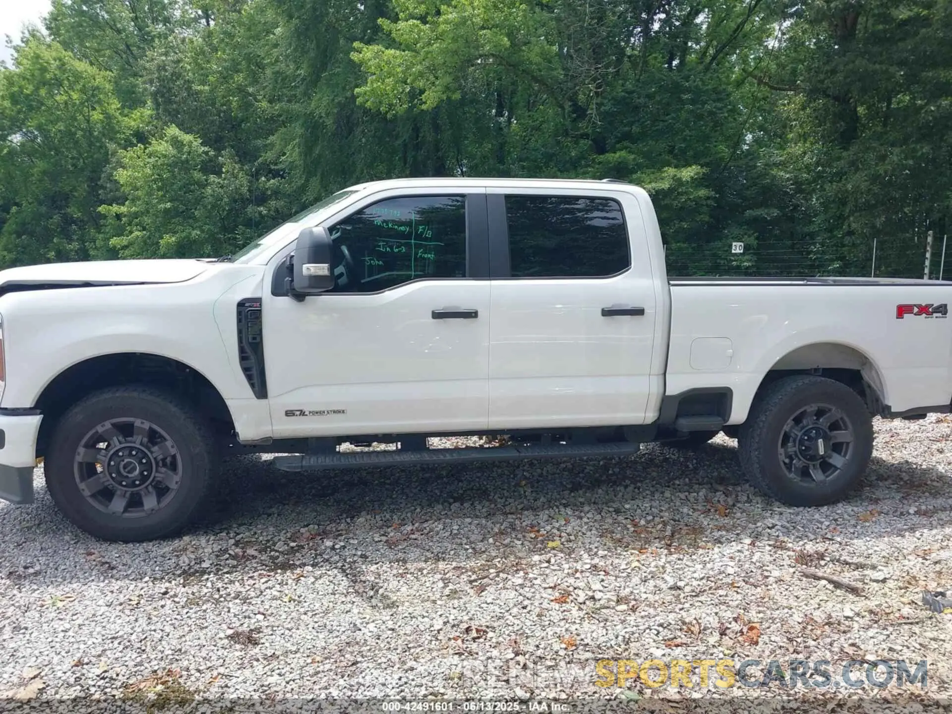 14 Photograph of a damaged car 1FT8W2BT1REE33279 FORD F-250 2024