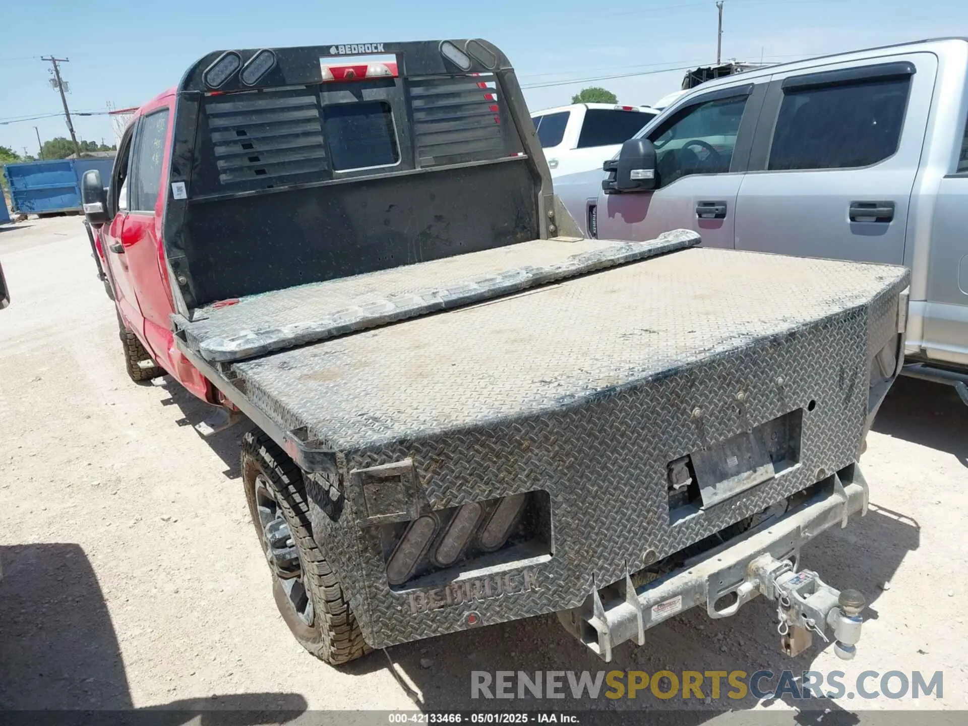 3 Photograph of a damaged car 1FT8W2BT2REC61019 FORD F-250 2024