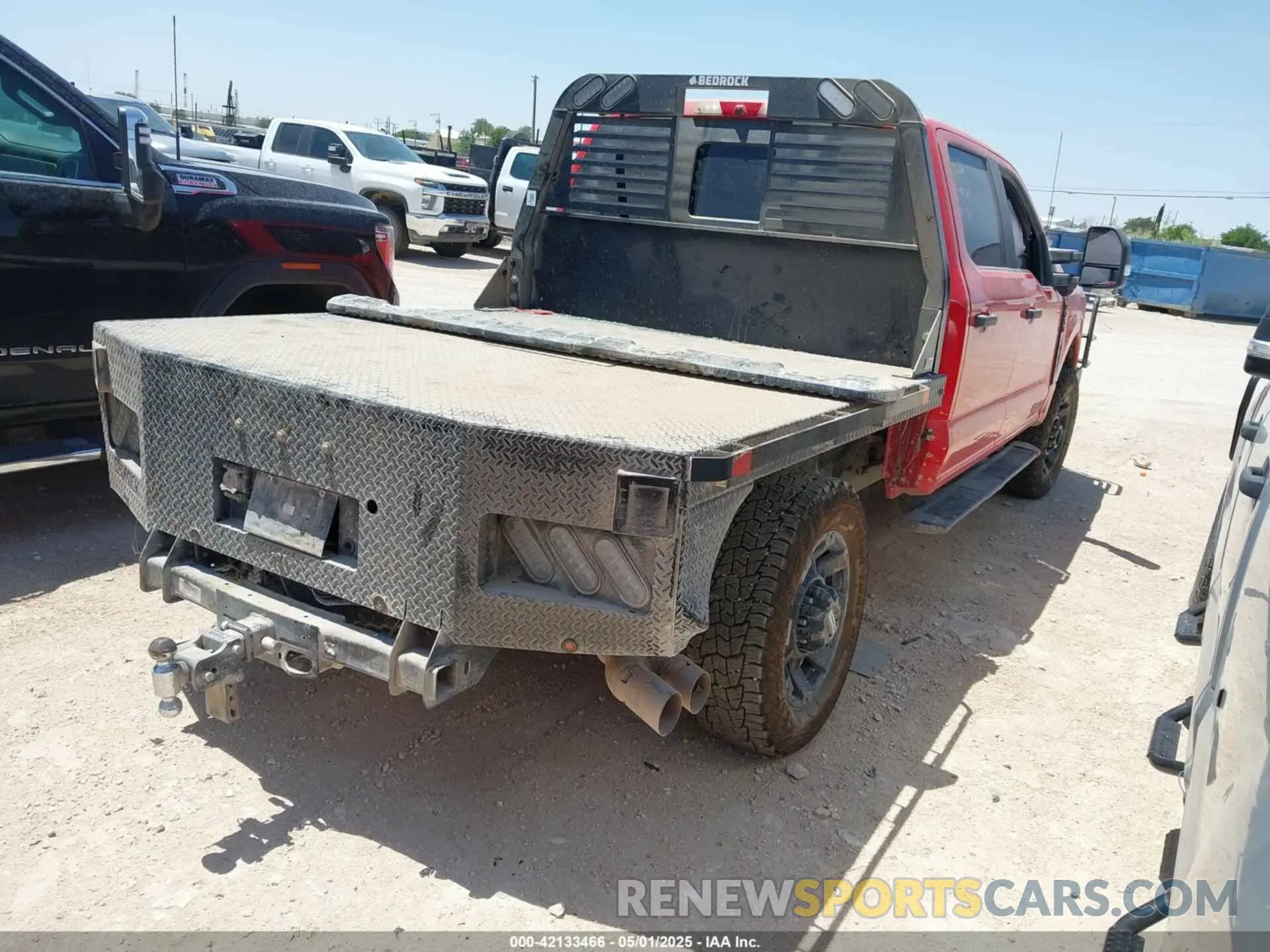 4 Photograph of a damaged car 1FT8W2BT2REC61019 FORD F-250 2024