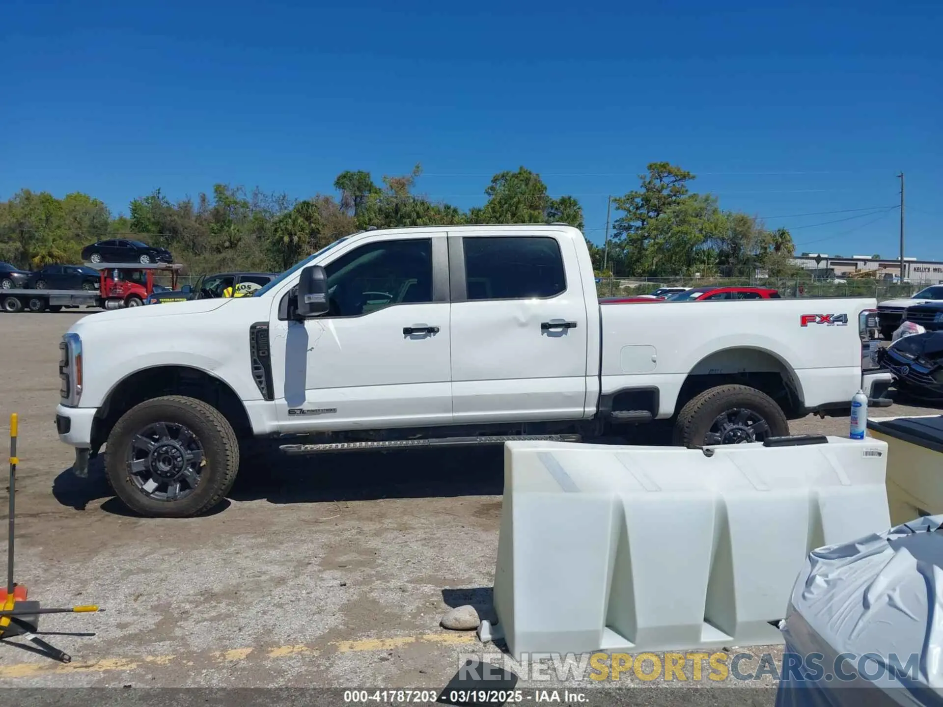 15 Photograph of a damaged car 1FT8W2BT6REF49304 FORD F-250 2024