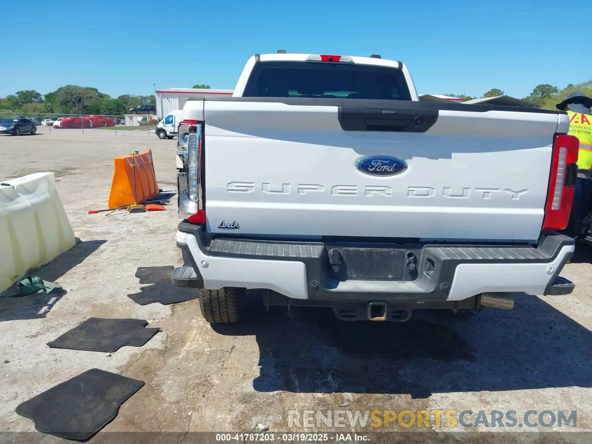 16 Photograph of a damaged car 1FT8W2BT6REF49304 FORD F-250 2024