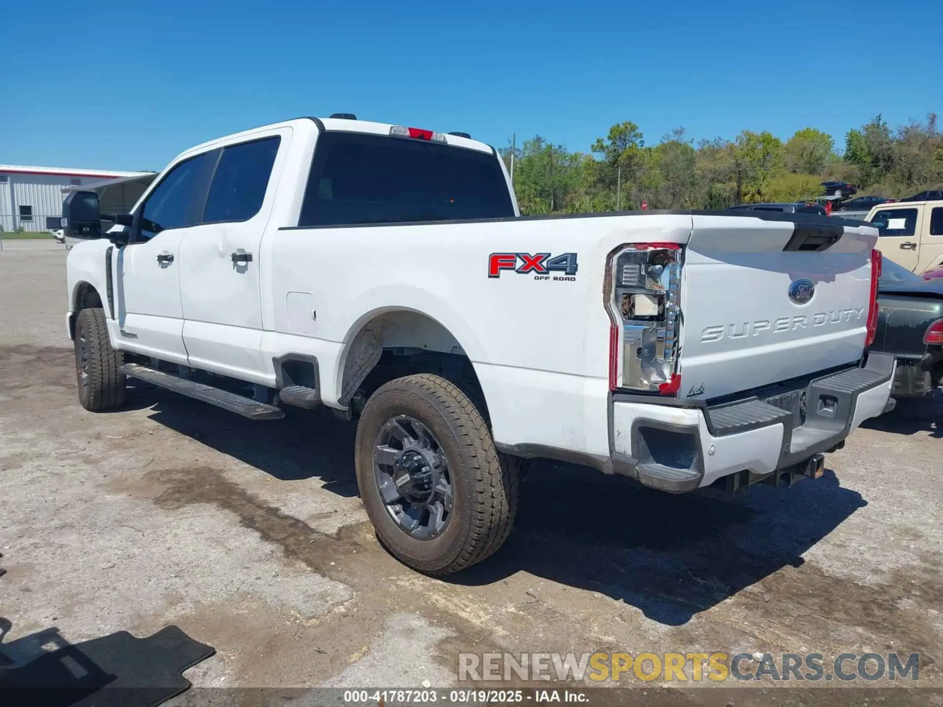 3 Photograph of a damaged car 1FT8W2BT6REF49304 FORD F-250 2024