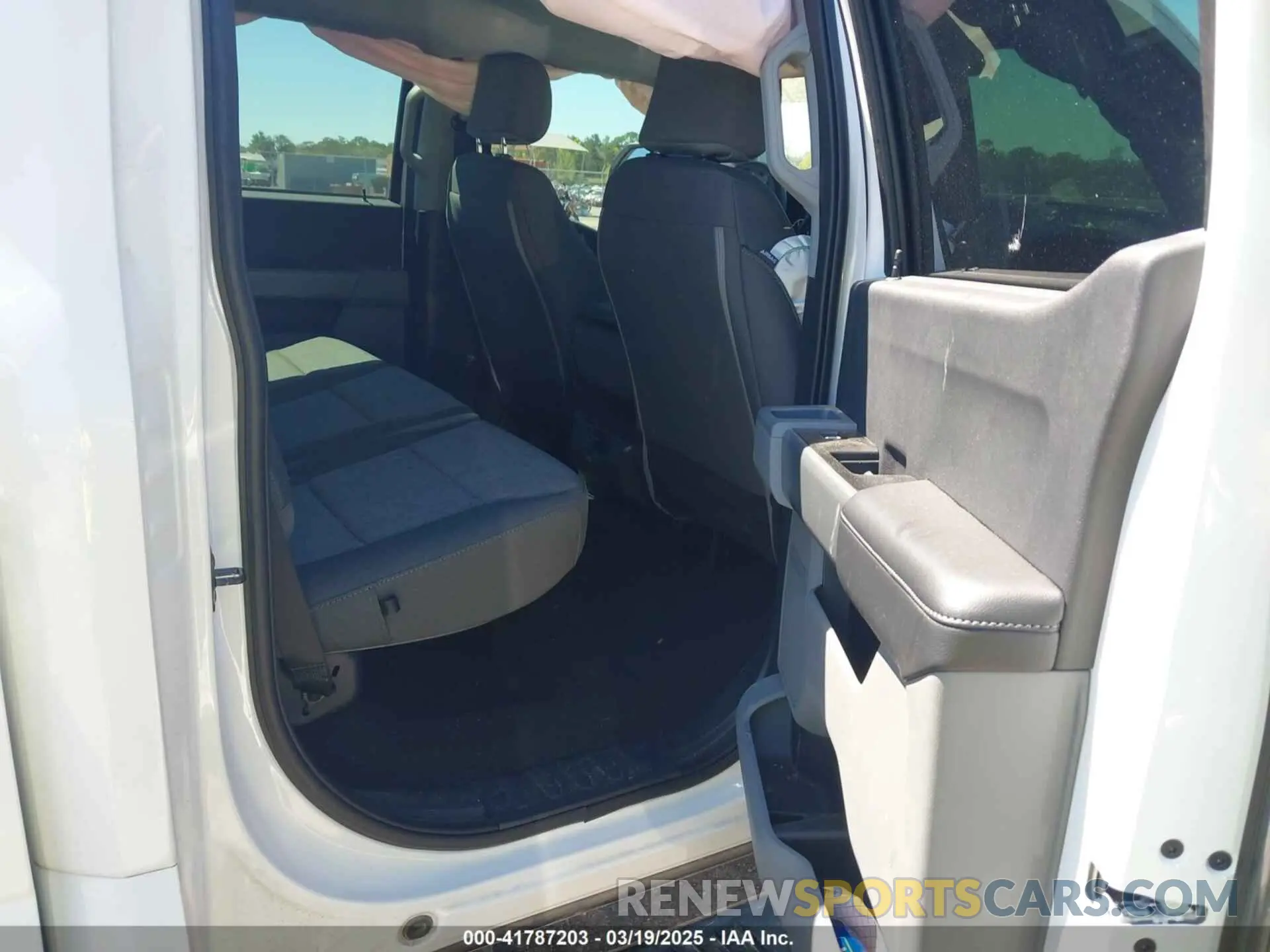 8 Photograph of a damaged car 1FT8W2BT6REF49304 FORD F-250 2024