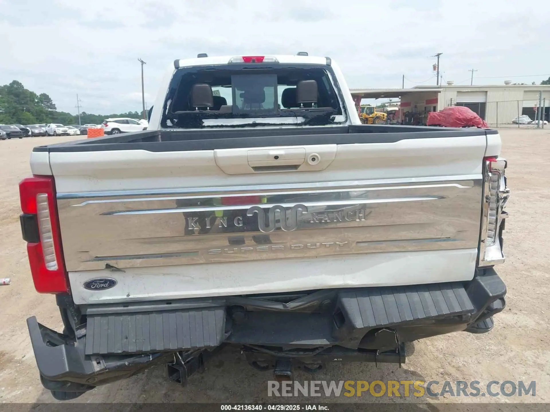 11 Photograph of a damaged car 1FT8W2BT8REC66998 FORD F-250 2024