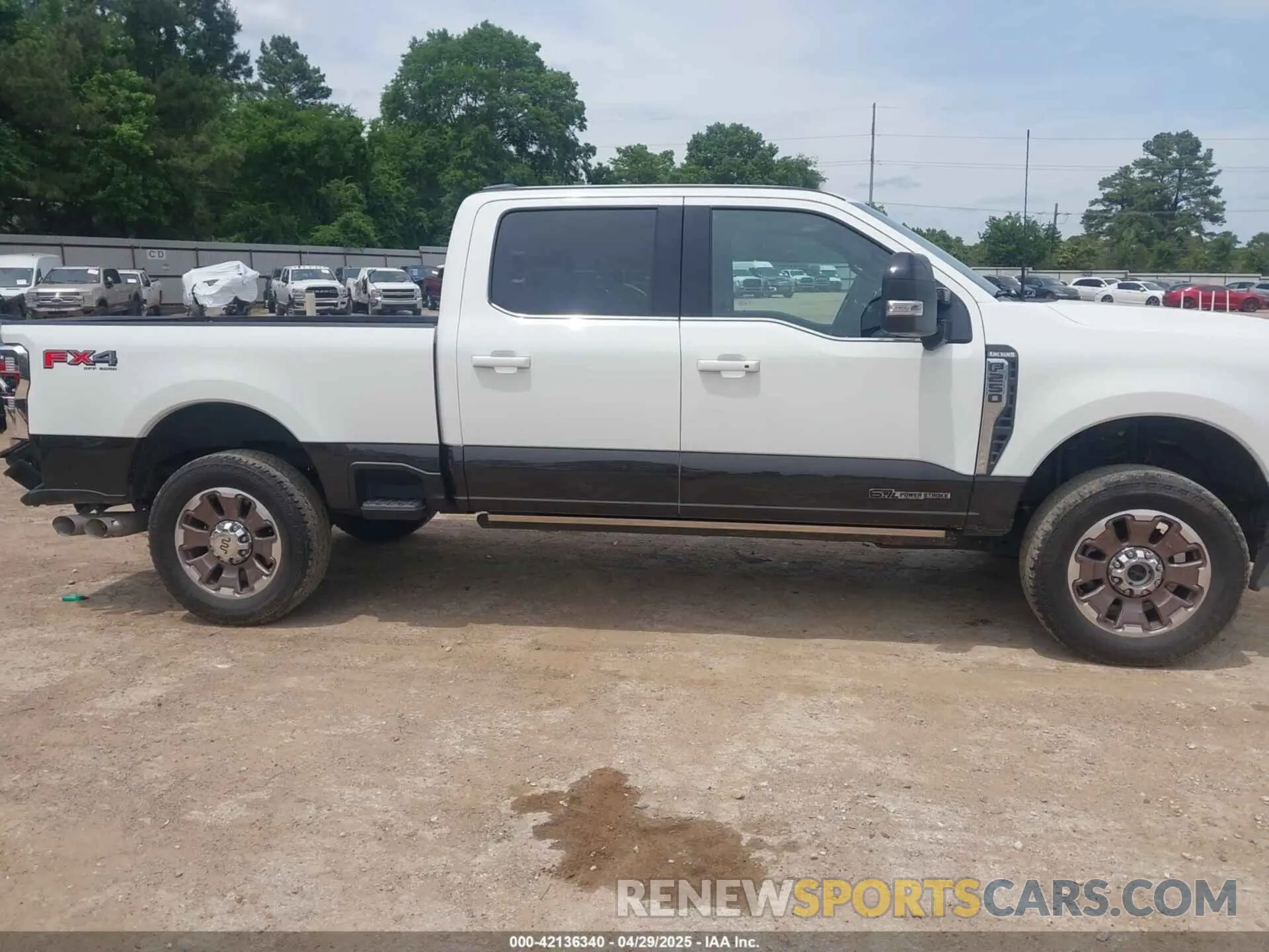 14 Photograph of a damaged car 1FT8W2BT8REC66998 FORD F-250 2024