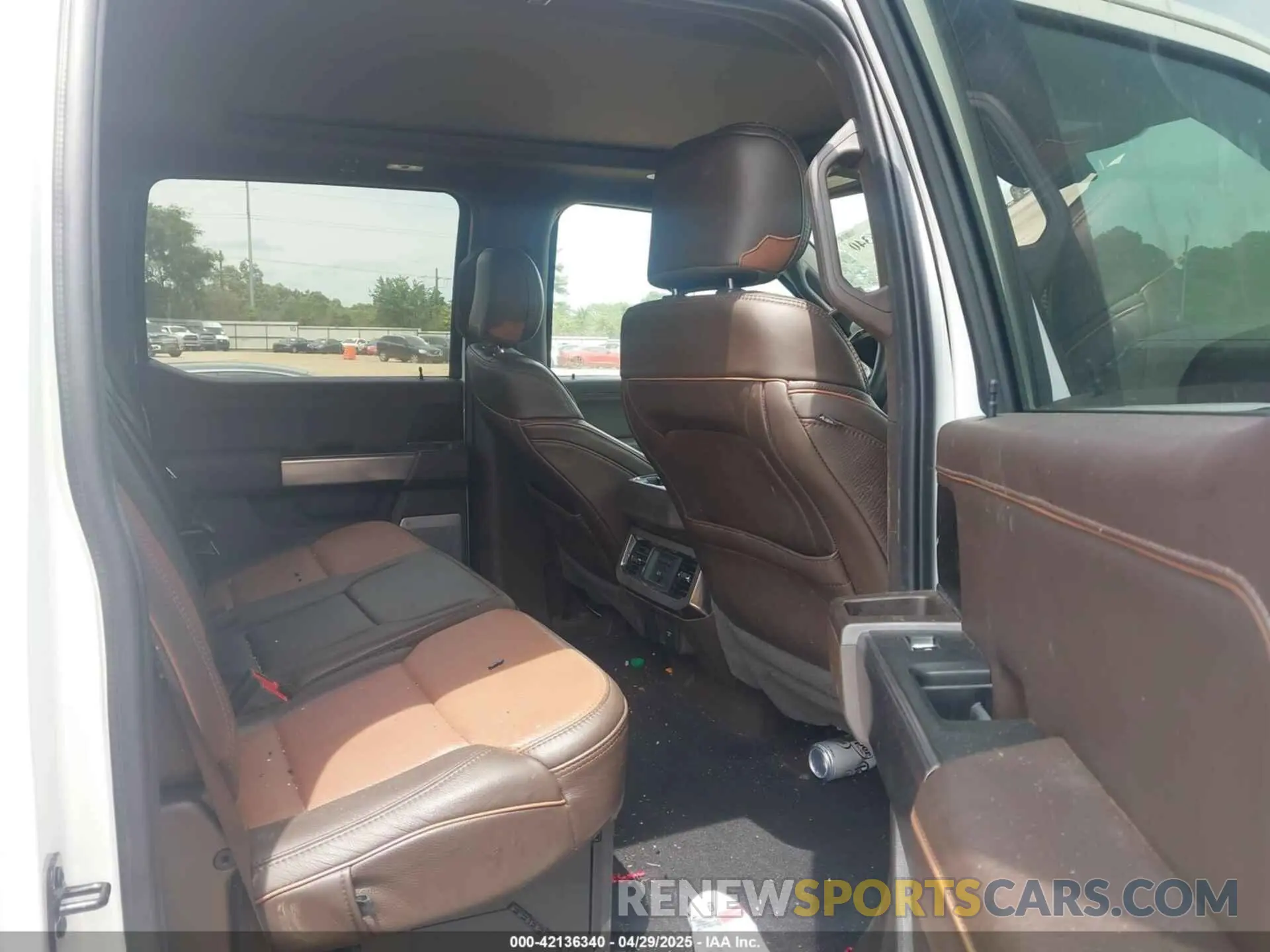 7 Photograph of a damaged car 1FT8W2BT8REC66998 FORD F-250 2024