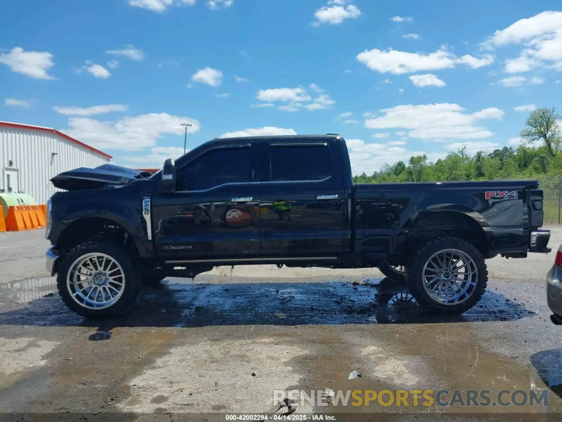14 Photograph of a damaged car 1FT8W2BT8REE27558 FORD F-250 2024