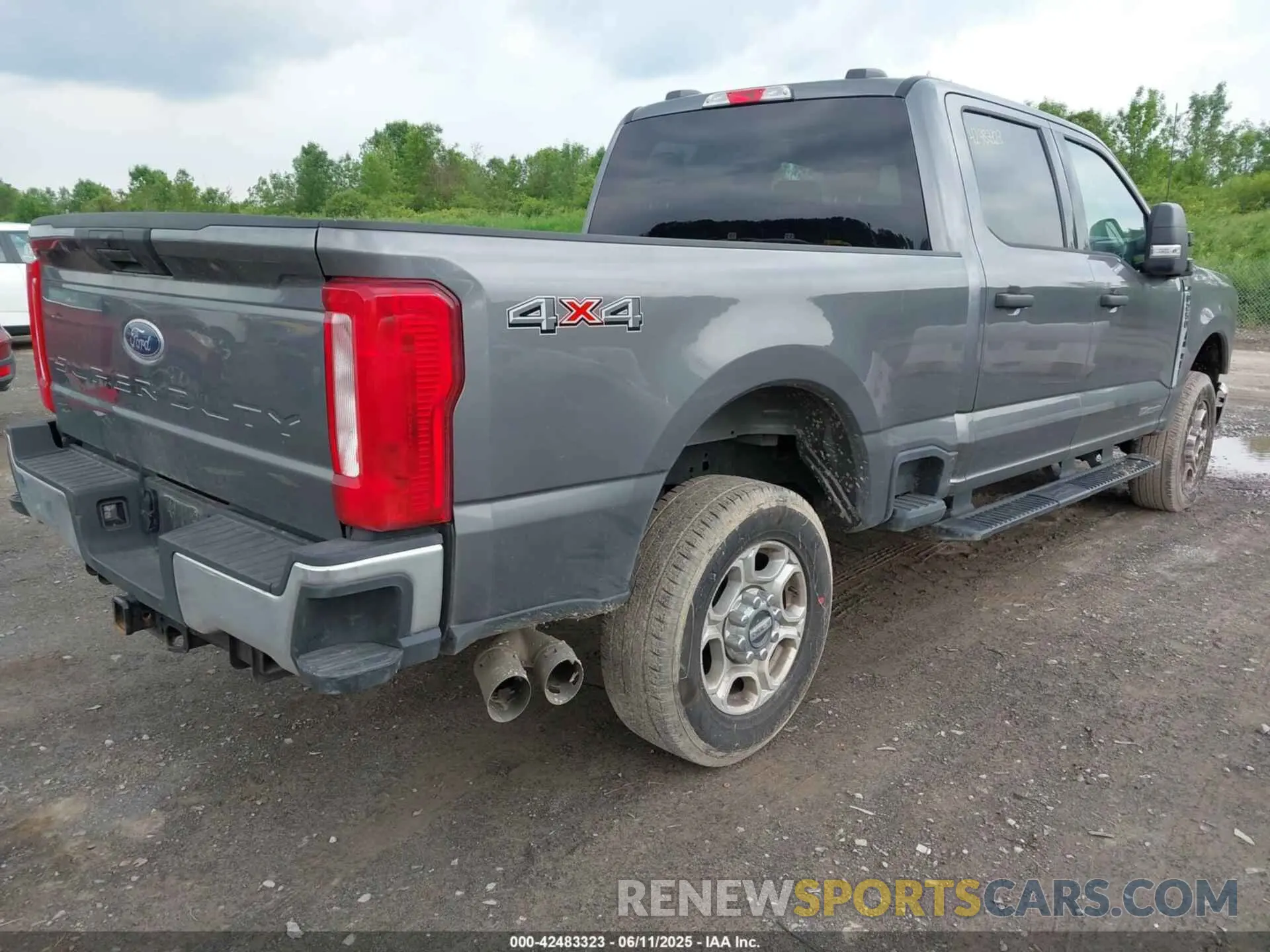4 Photograph of a damaged car 1FT7W2BT6SEC33936 FORD F-250 2025