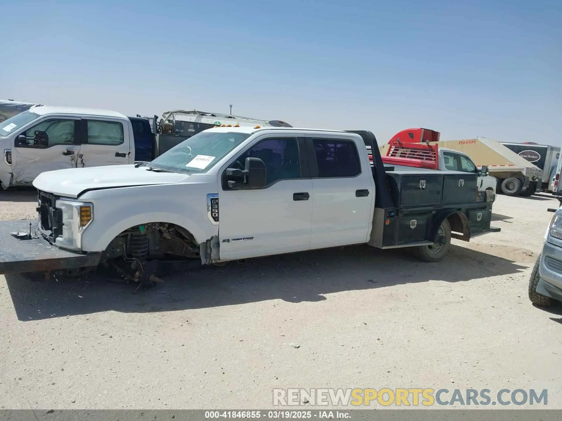 13 Photograph of a damaged car 1FD8W3CT7KEG48655 FORD F-350 2019