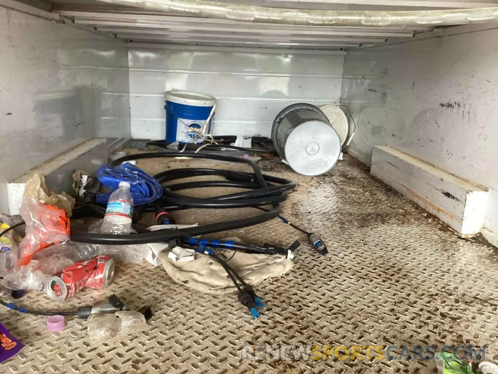 18 Photograph of a damaged car 1FD8W3DT5KEG49561 FORD F-350 2019