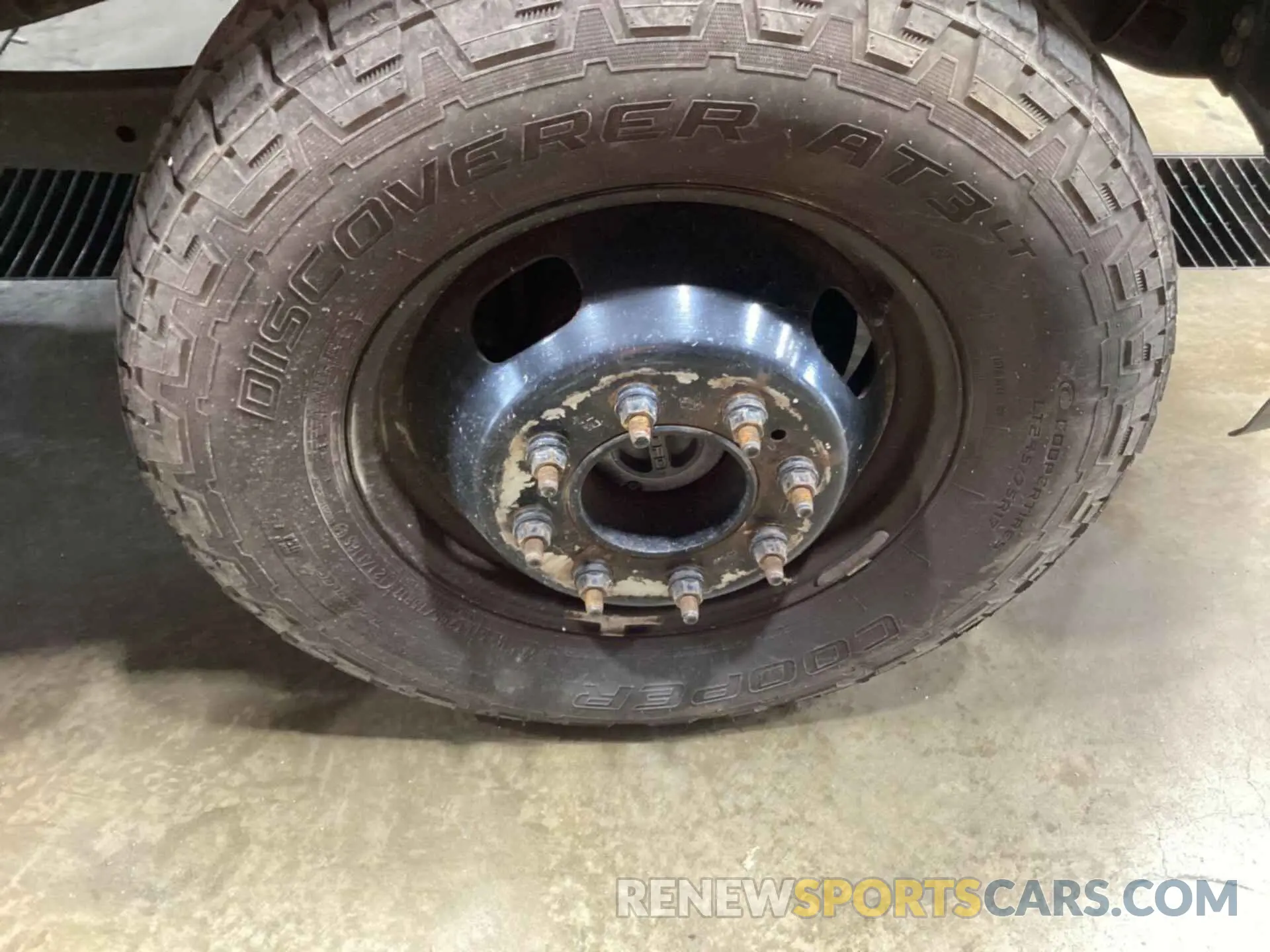 3 Photograph of a damaged car 1FD8W3DT5KEG49561 FORD F-350 2019