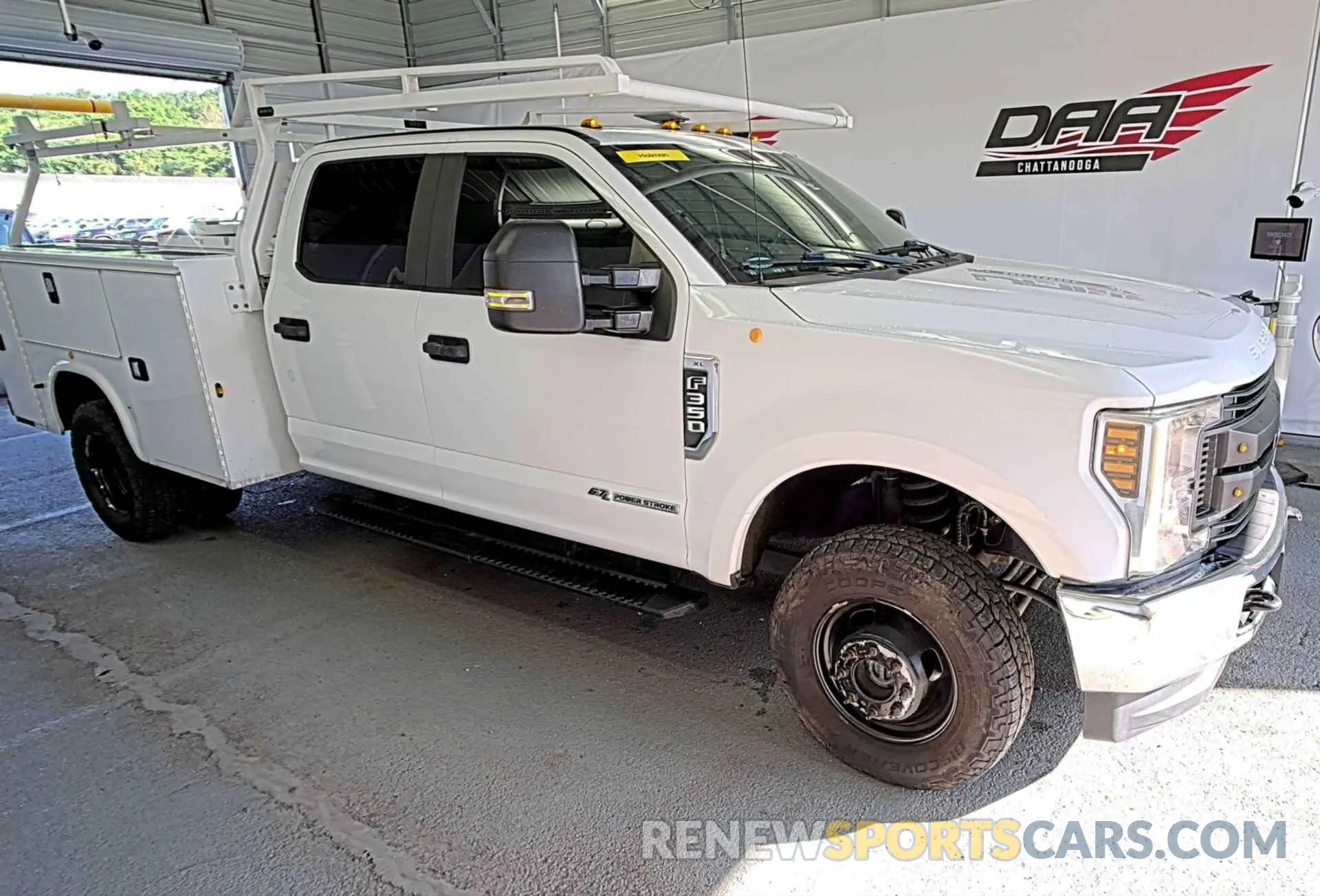 36 Photograph of a damaged car 1FD8W3DT5KEG49561 FORD F-350 2019