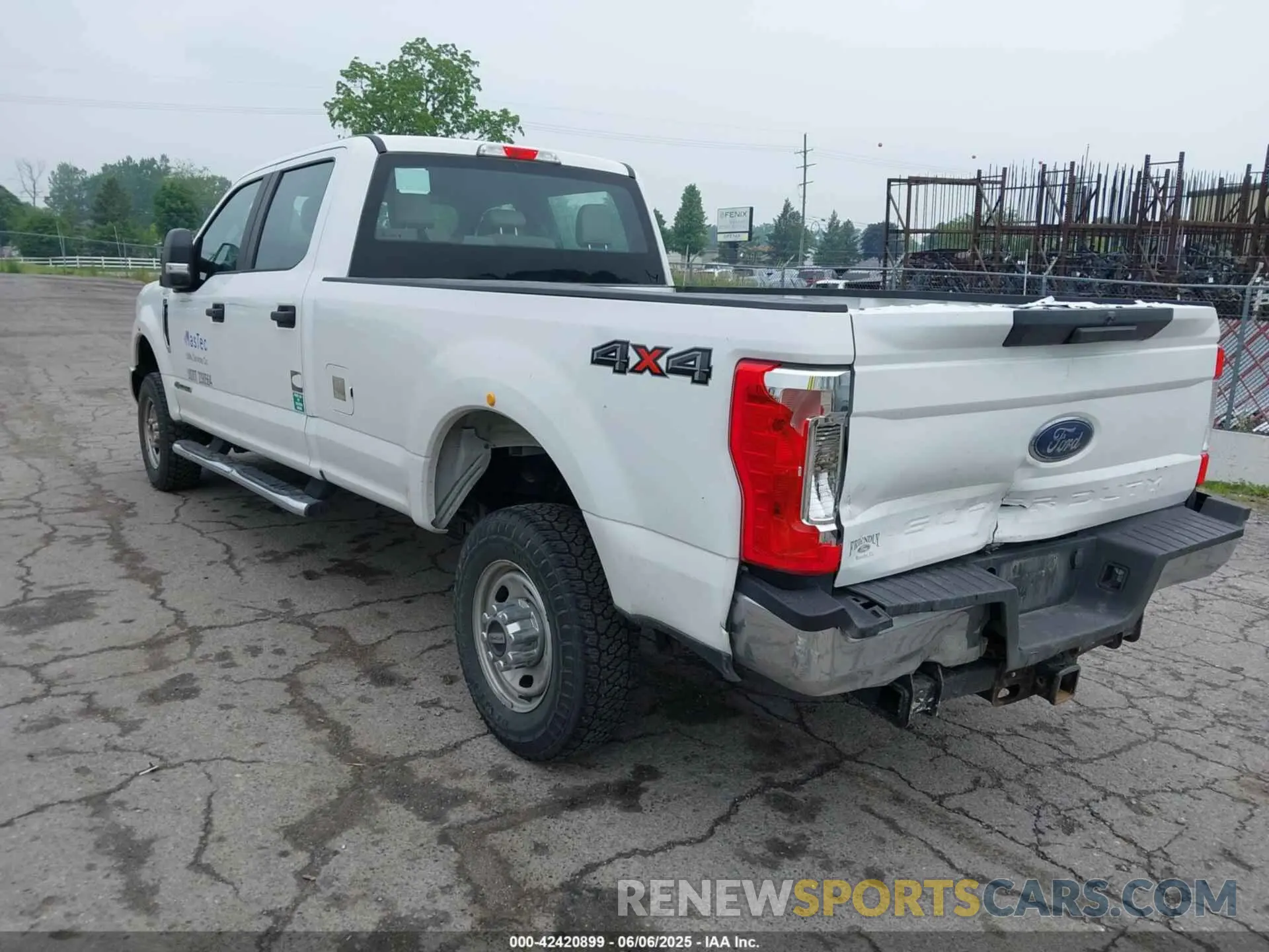 3 Photograph of a damaged car 1FT7W3BT4KED68113 FORD F-350 2019