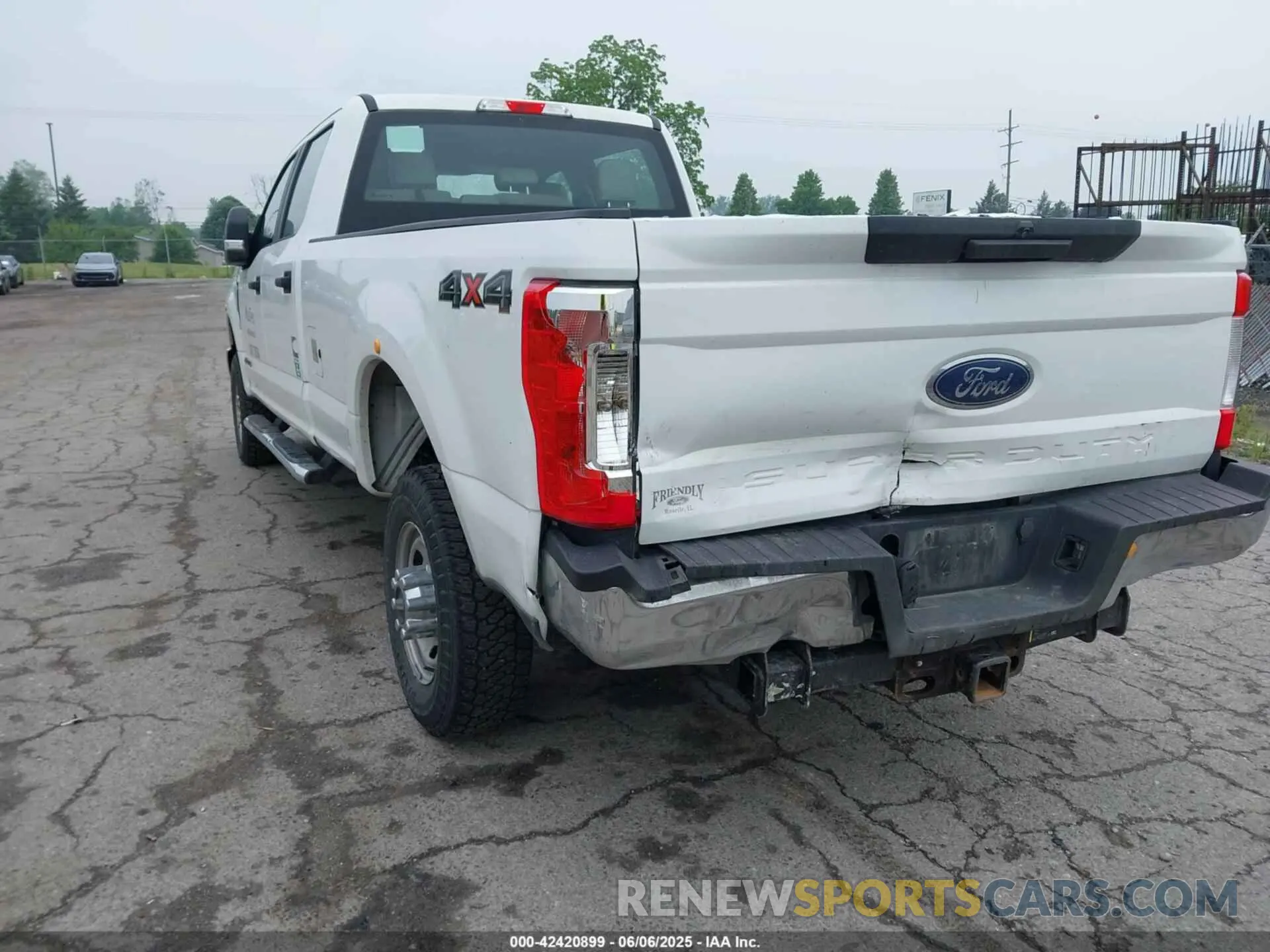 6 Photograph of a damaged car 1FT7W3BT4KED68113 FORD F-350 2019