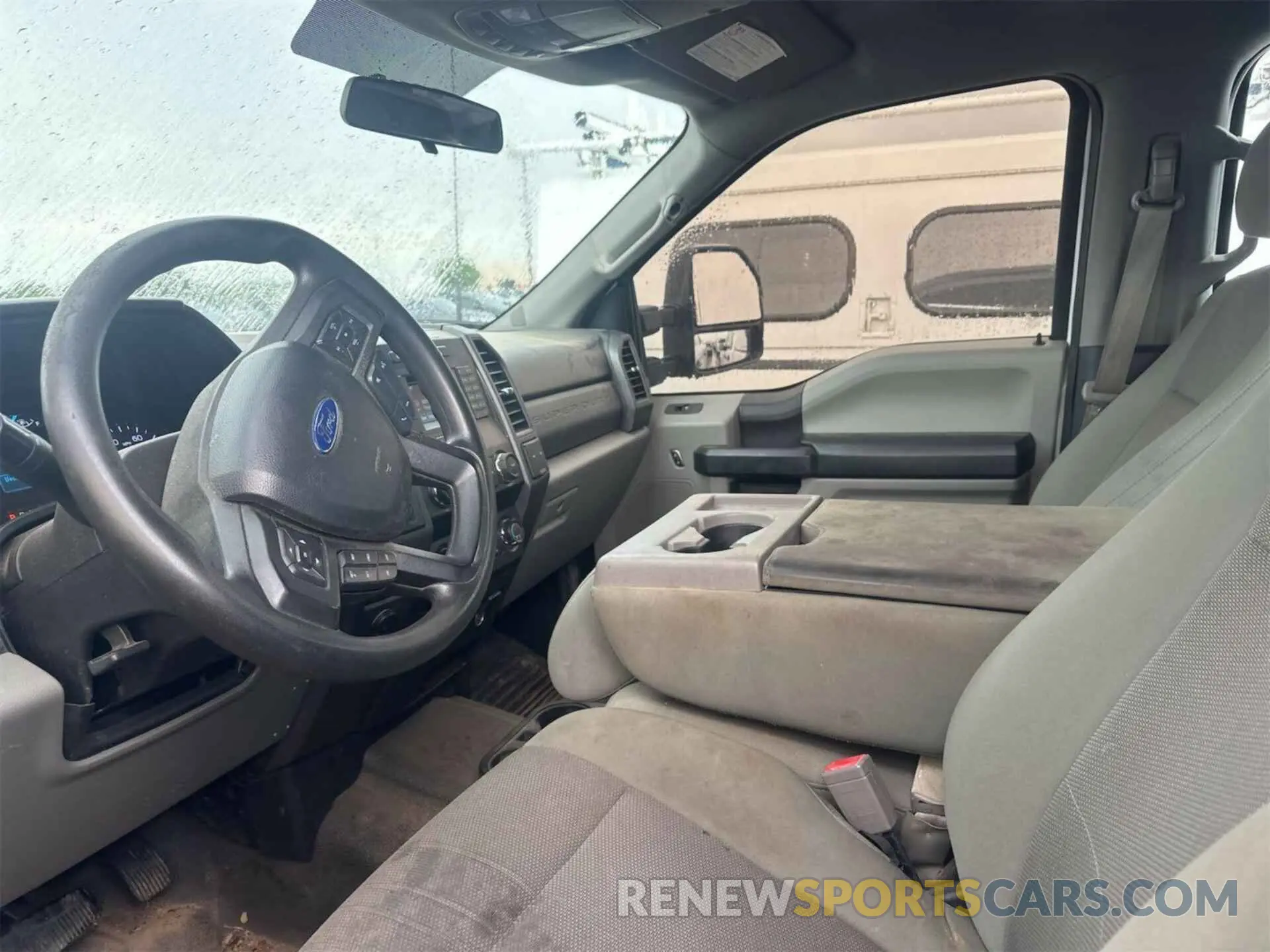 16 Photograph of a damaged car 1FT7W3BTXKED68102 FORD F-350 2019