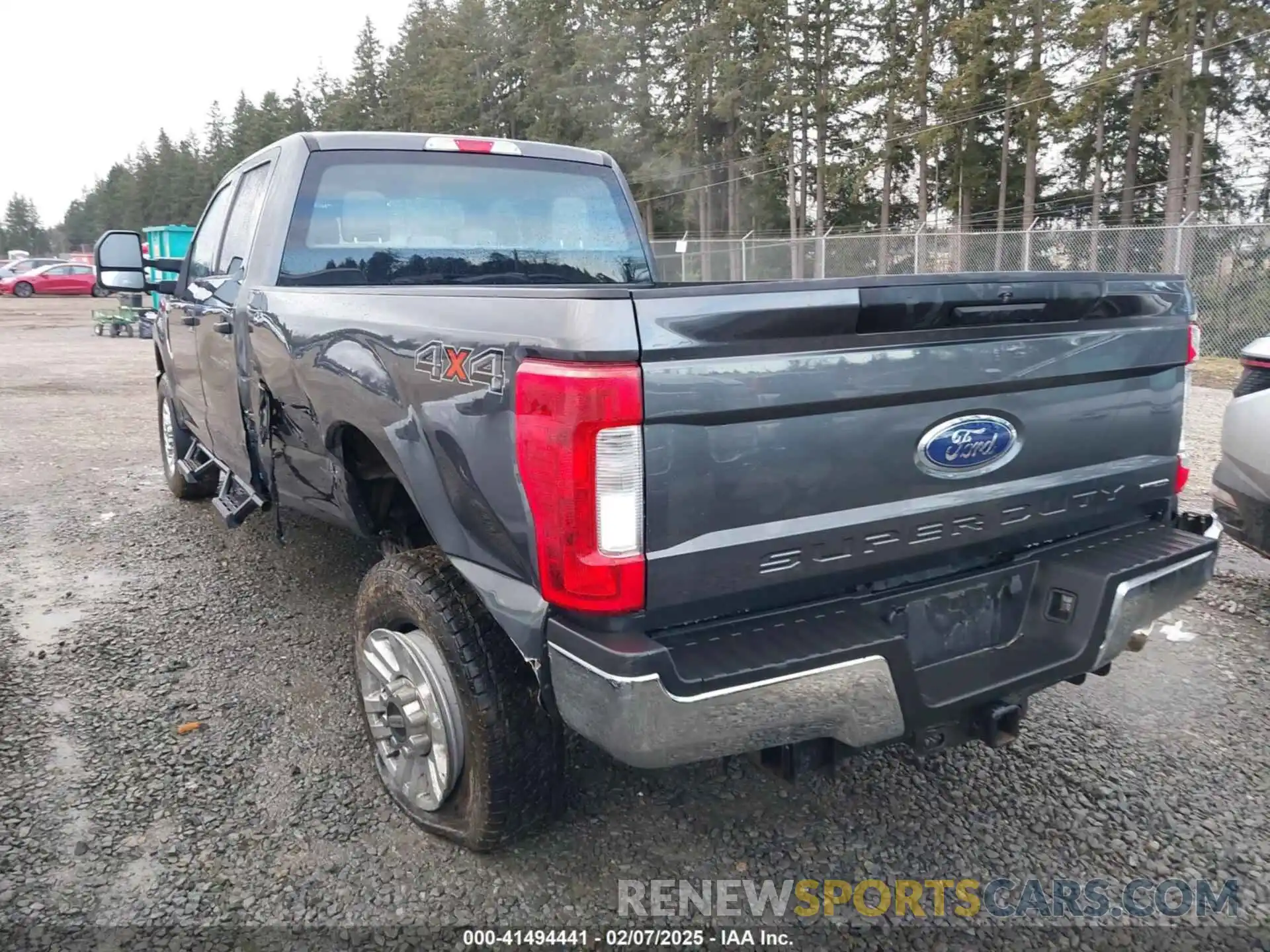 3 Photograph of a damaged car 1FT8W3B67KEG27370 FORD F-350 2019