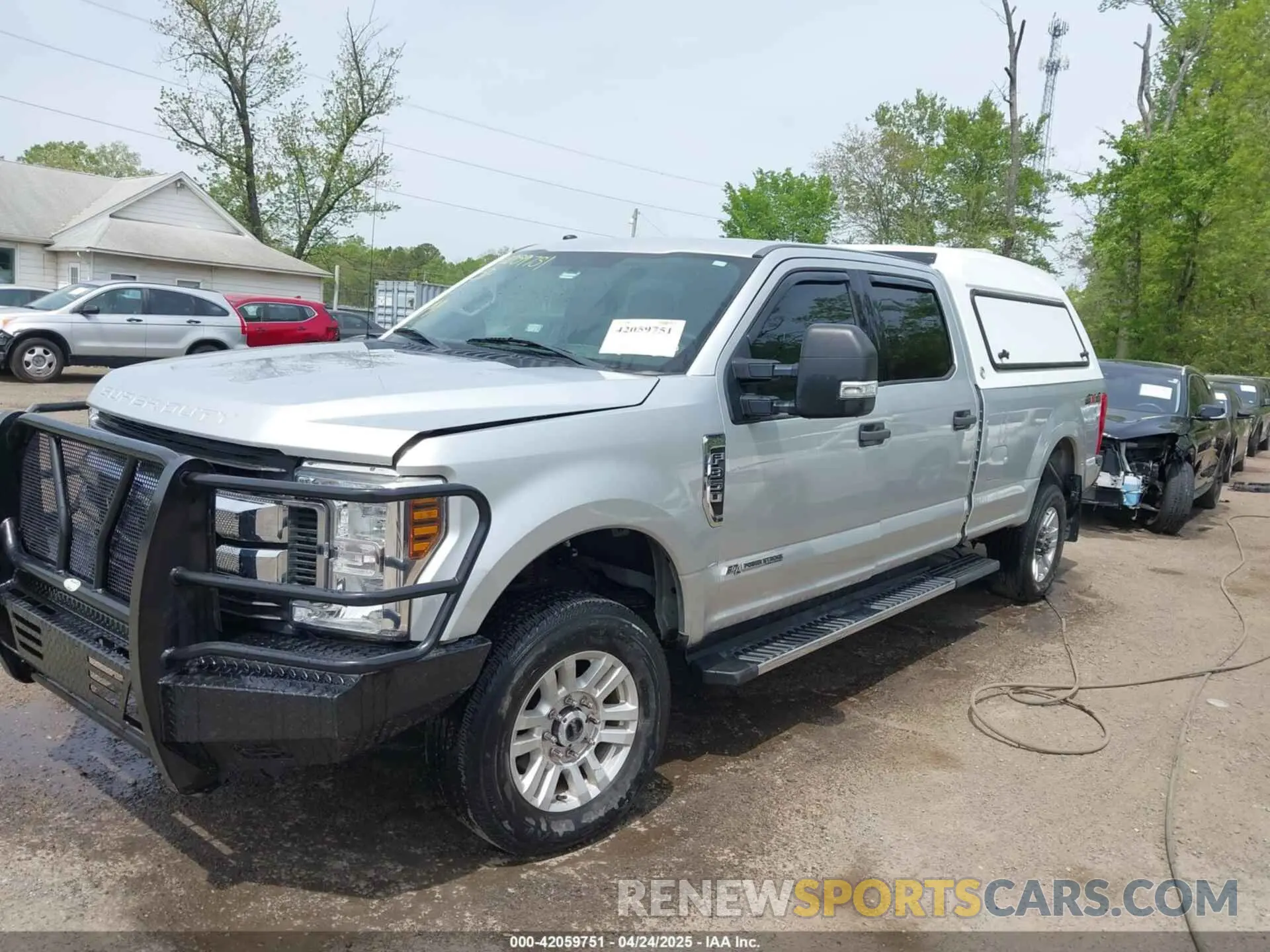 2 Photograph of a damaged car 1FT8W3BT0KEC40472 FORD F-350 2019