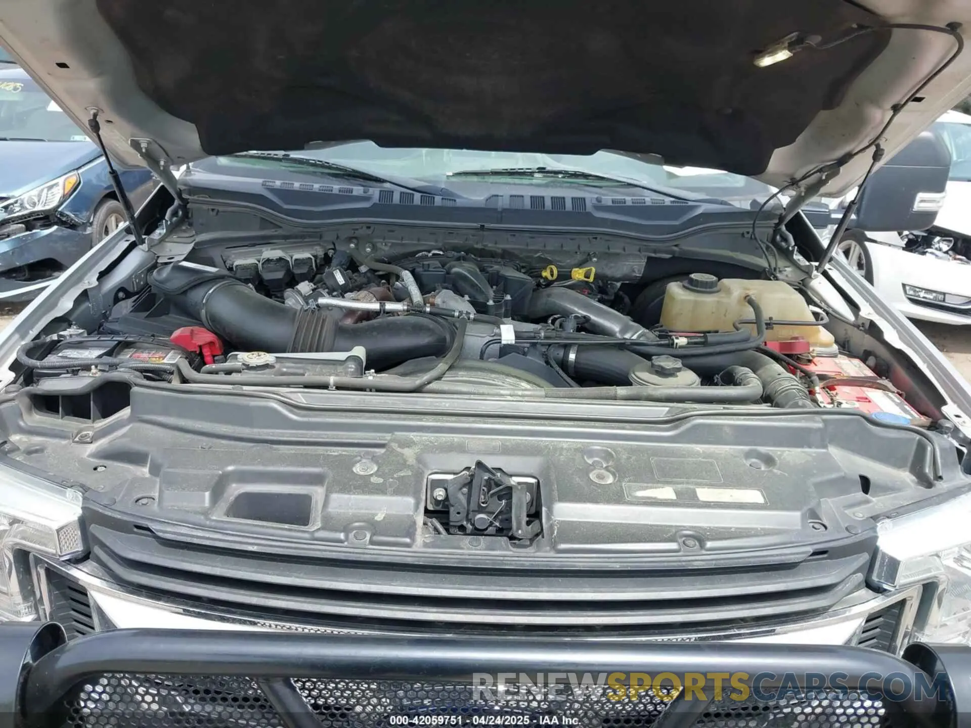 9 Photograph of a damaged car 1FT8W3BT0KEC40472 FORD F-350 2019