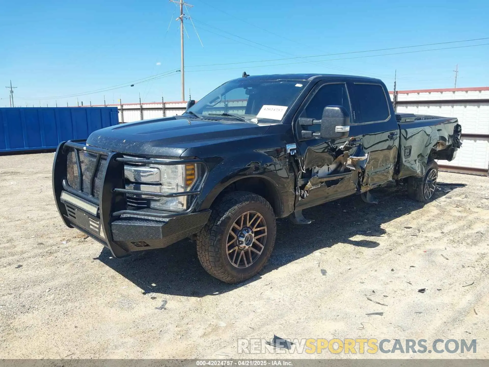 2 Photograph of a damaged car 1FT8W3BT1KEC67552 FORD F-350 2019