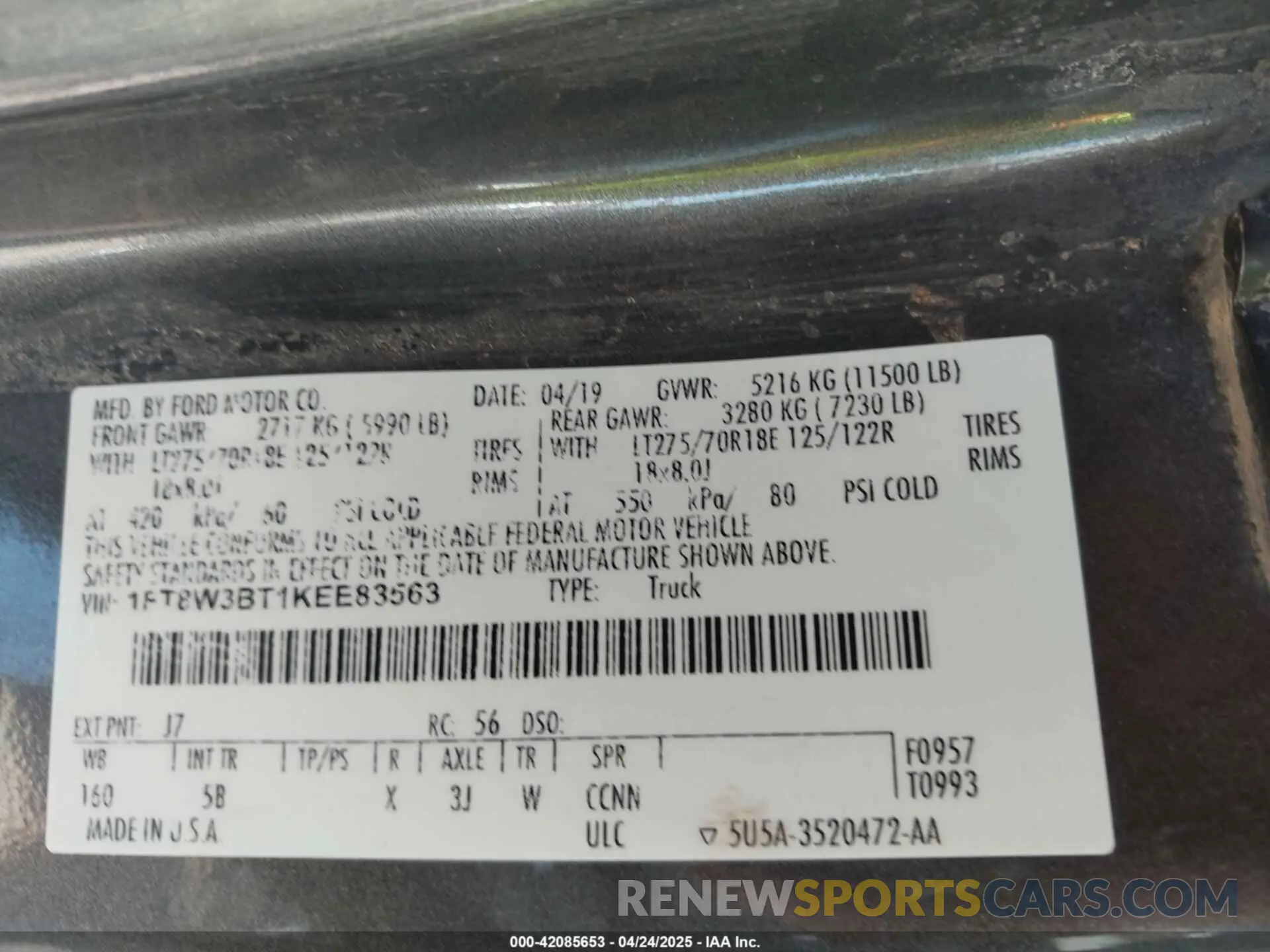 8 Photograph of a damaged car 1FT8W3BT1KEE83563 FORD F-350 2019