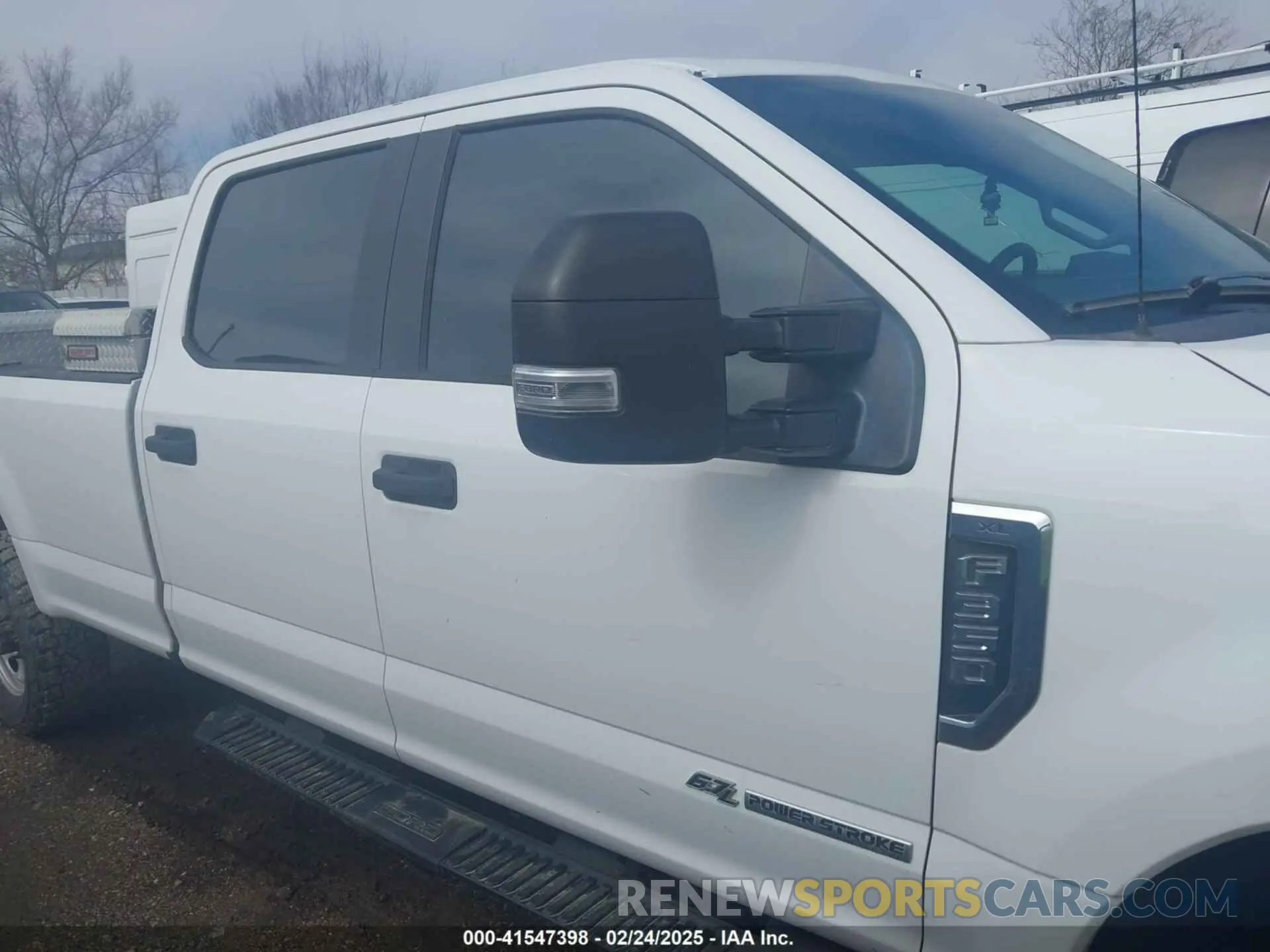 13 Photograph of a damaged car 1FT8W3BT1KEG06231 FORD F-350 2019