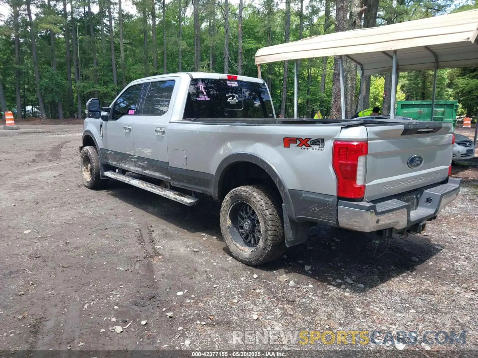 3 Photograph of a damaged car 1FT8W3BT2KEF37758 FORD F-350 2019