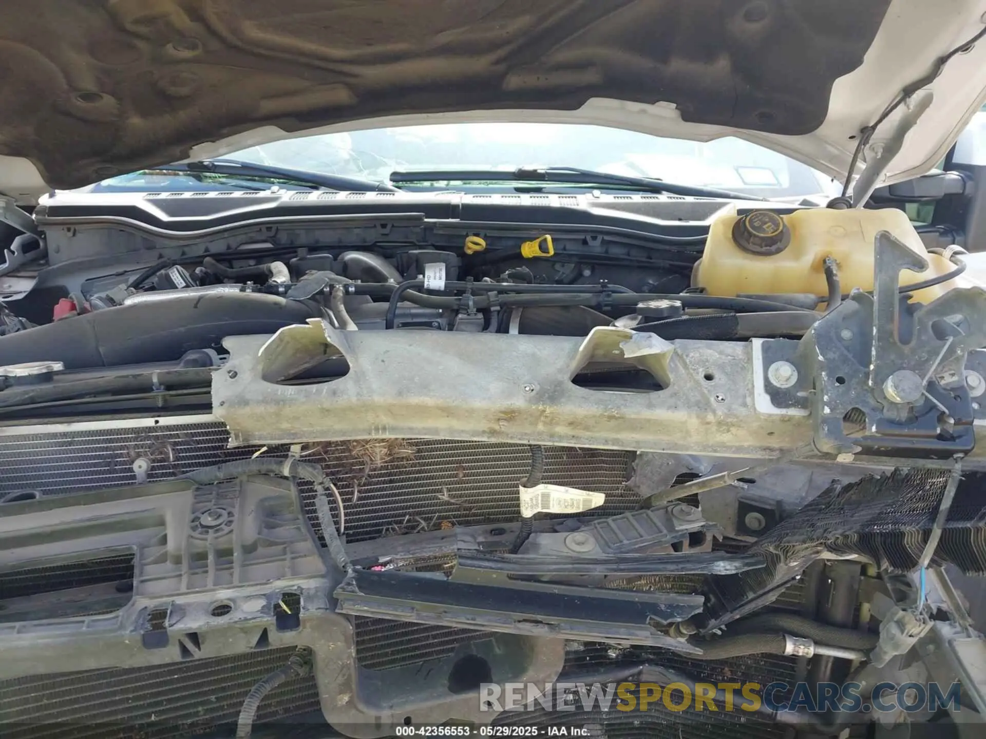 10 Photograph of a damaged car 1FT8W3BT3KEF21343 FORD F-350 2019