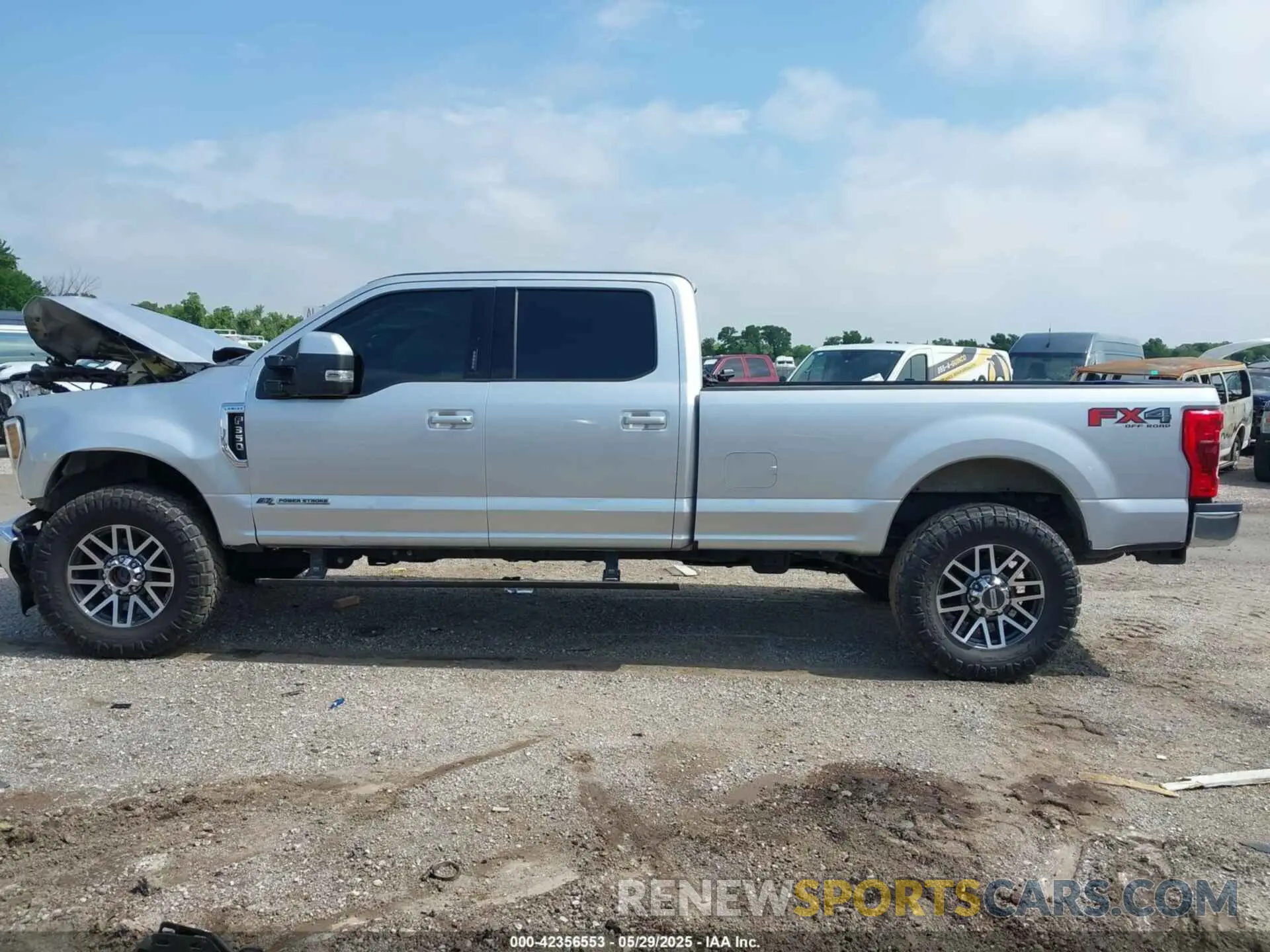 14 Photograph of a damaged car 1FT8W3BT3KEF21343 FORD F-350 2019