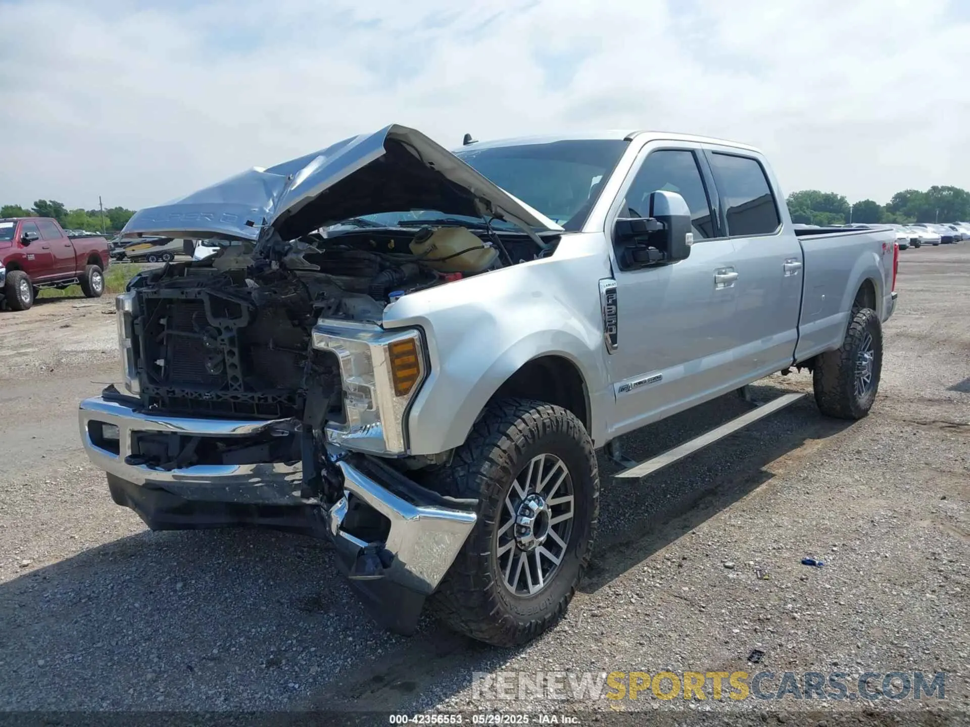 2 Photograph of a damaged car 1FT8W3BT3KEF21343 FORD F-350 2019