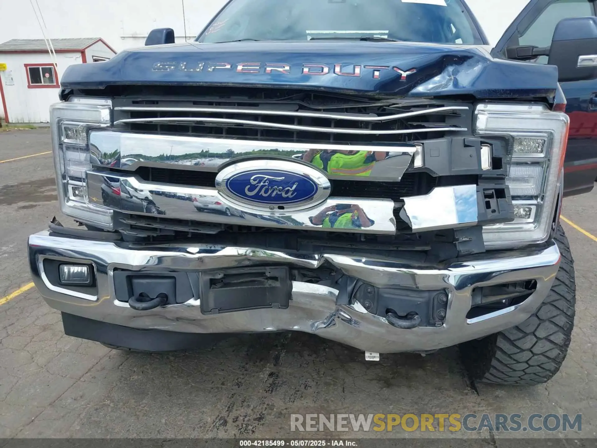 11 Photograph of a damaged car 1FT8W3BT4KED12919 FORD F-350 2019