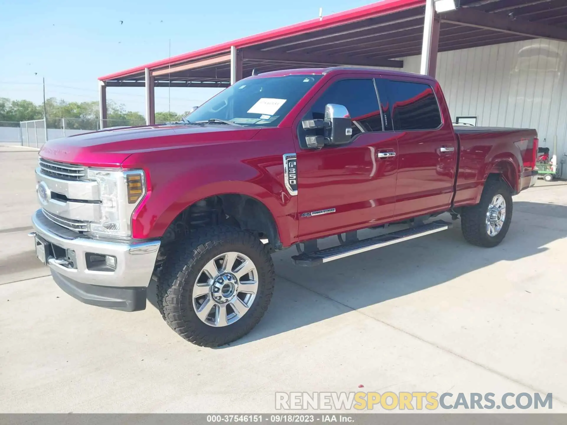 2 Photograph of a damaged car 1FT8W3BT5KEC19441 FORD F-350 2019