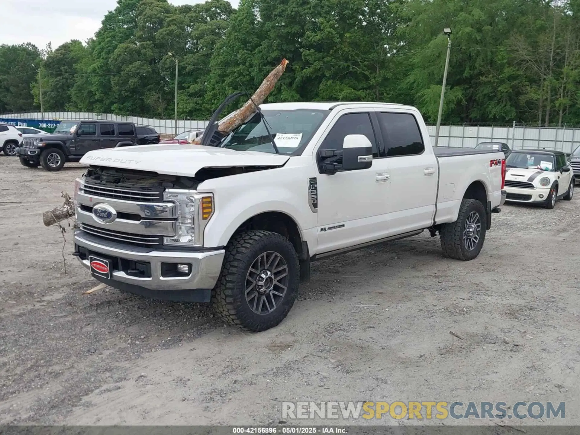 2 Photograph of a damaged car 1FT8W3BT5KEE17677 FORD F-350 2019