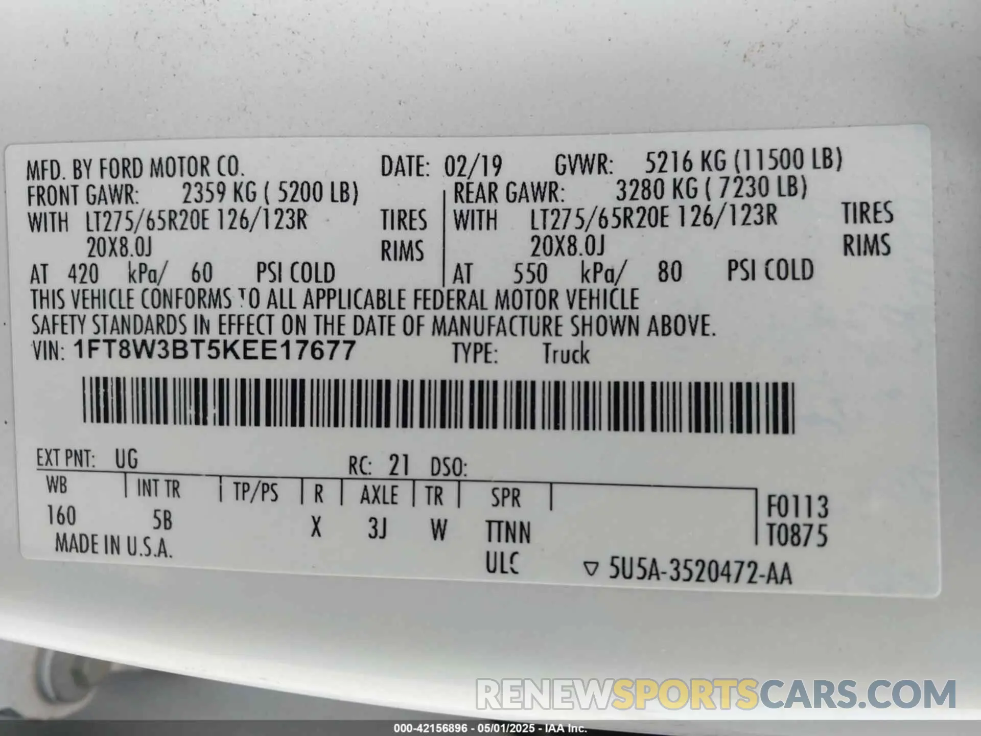 8 Photograph of a damaged car 1FT8W3BT5KEE17677 FORD F-350 2019