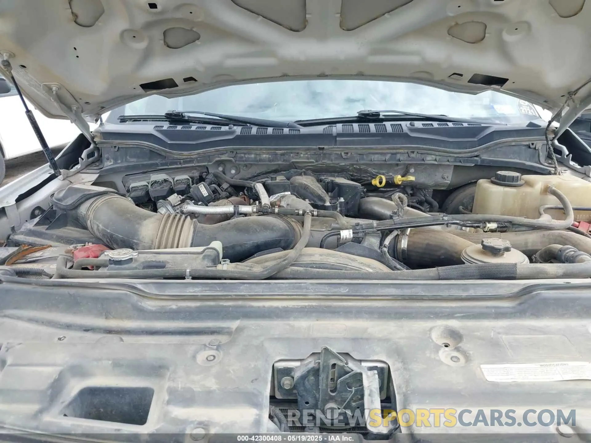 10 Photograph of a damaged car 1FT8W3BT5KEE66328 FORD F-350 2019