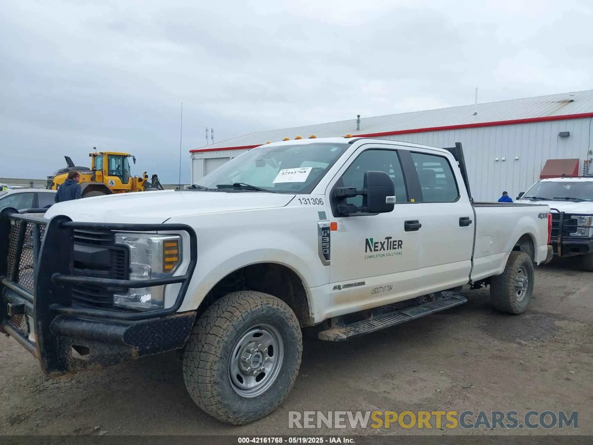 11 Photograph of a damaged car 1FT8W3BT5KEE91049 FORD F-350 2019