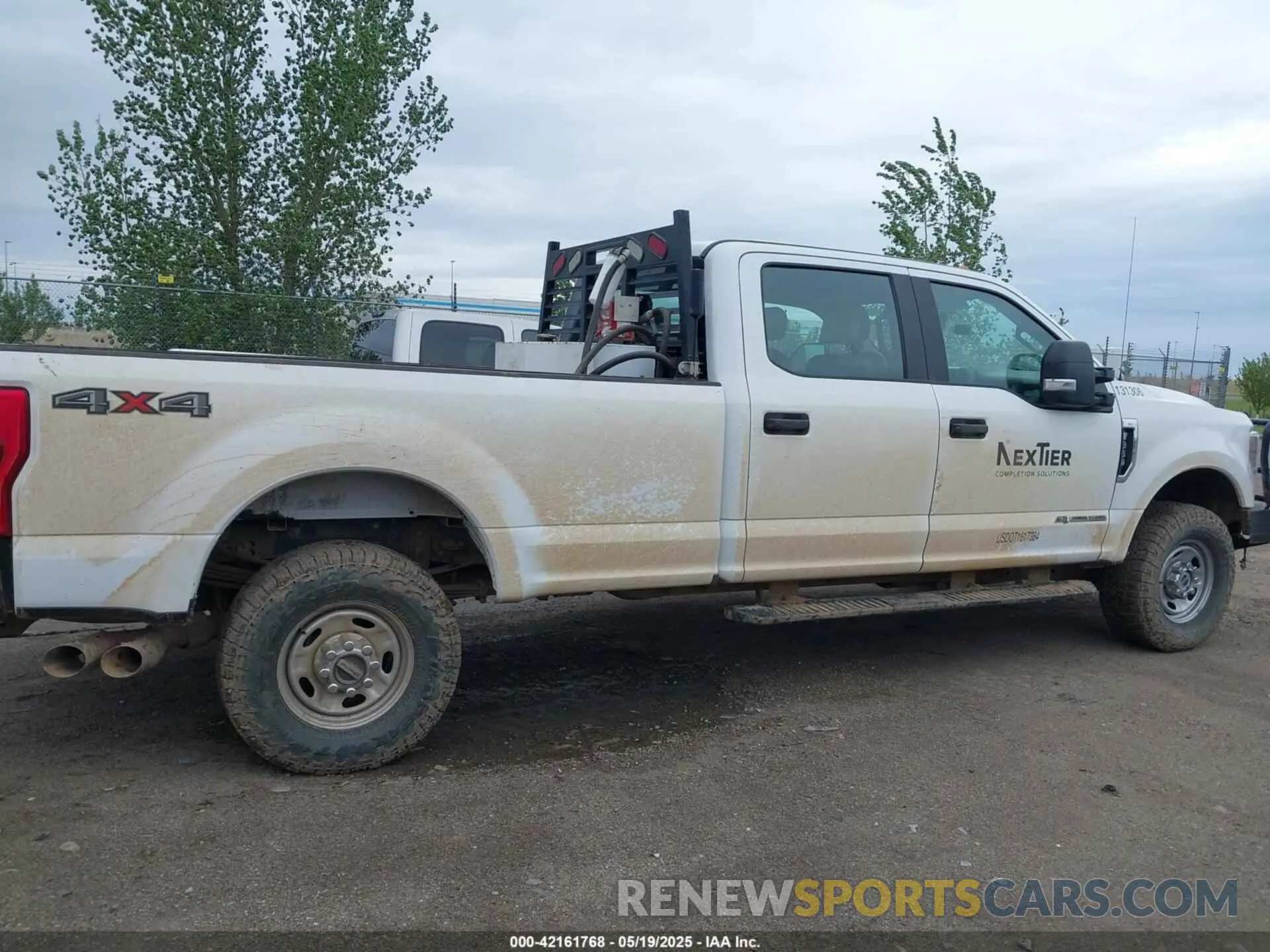 13 Photograph of a damaged car 1FT8W3BT5KEE91049 FORD F-350 2019
