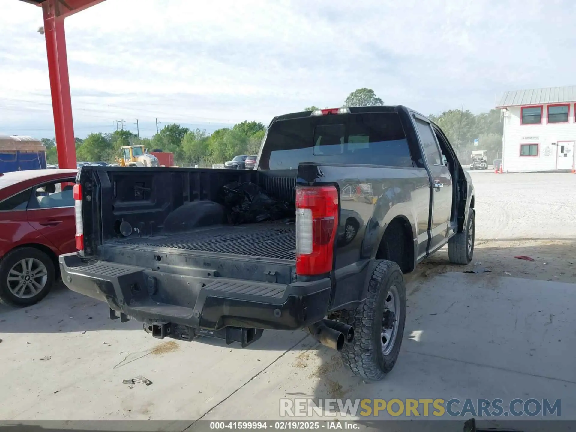 11 Photograph of a damaged car 1FT8W3BT6KEF09932 FORD F-350 2019