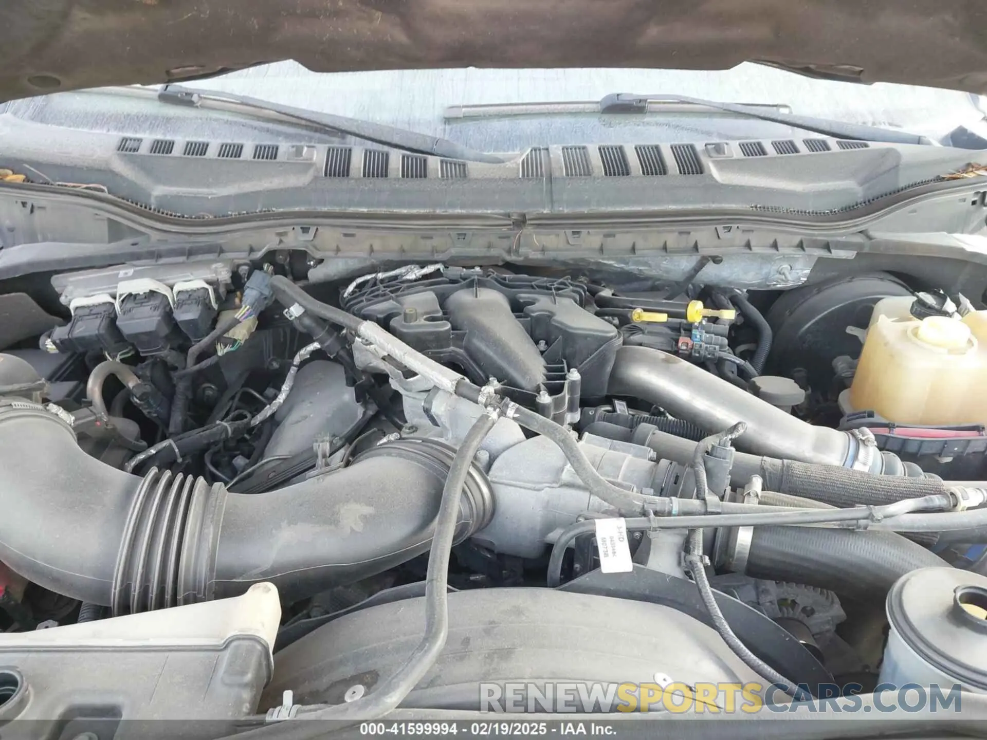 9 Photograph of a damaged car 1FT8W3BT6KEF09932 FORD F-350 2019