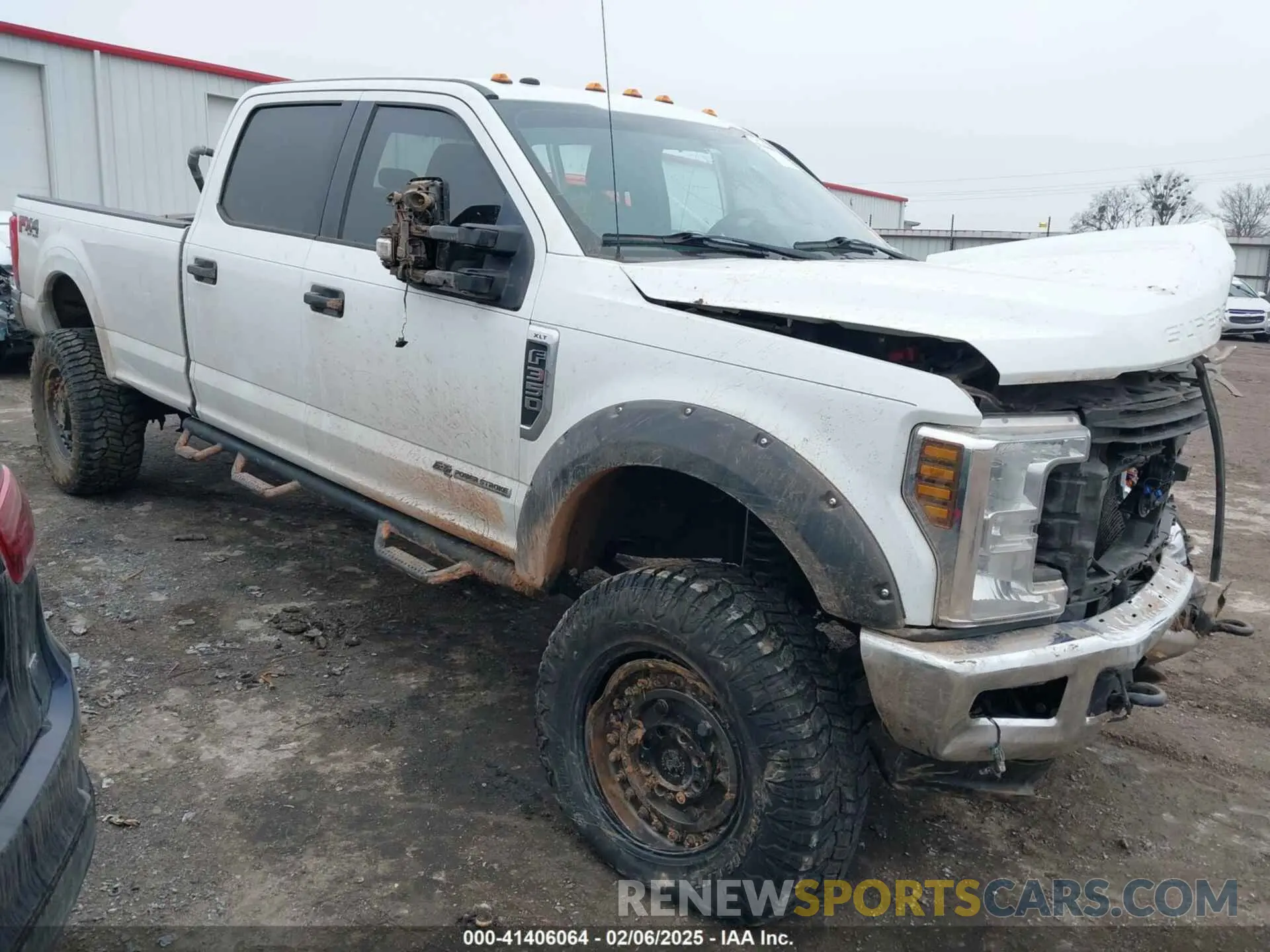 1 Photograph of a damaged car 1FT8W3BT8KEE02526 FORD F-350 2019