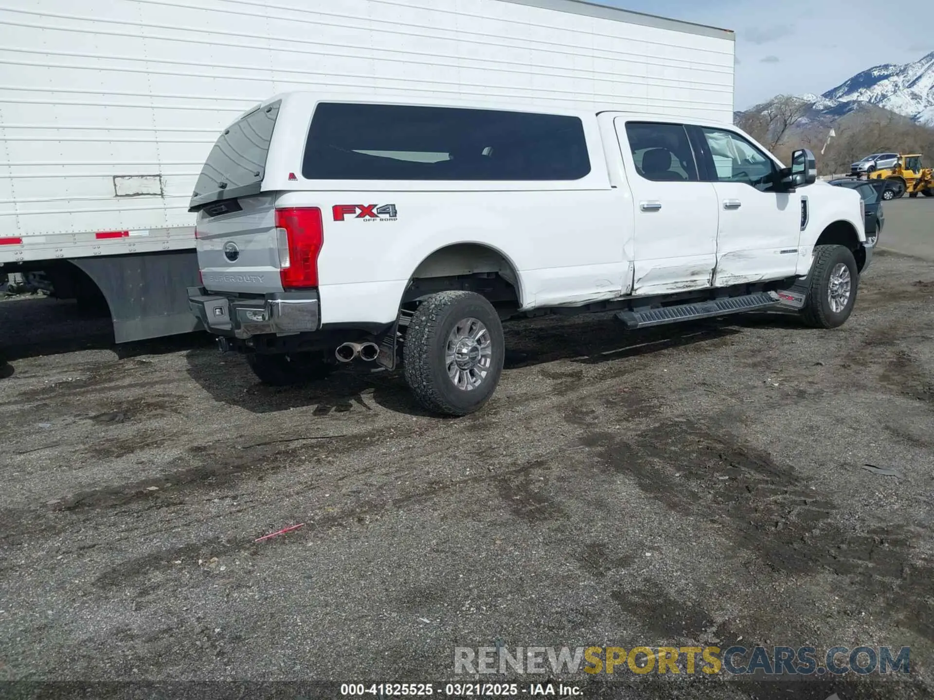 4 Photograph of a damaged car 1FT8W3BT8KEF13299 FORD F-350 2019