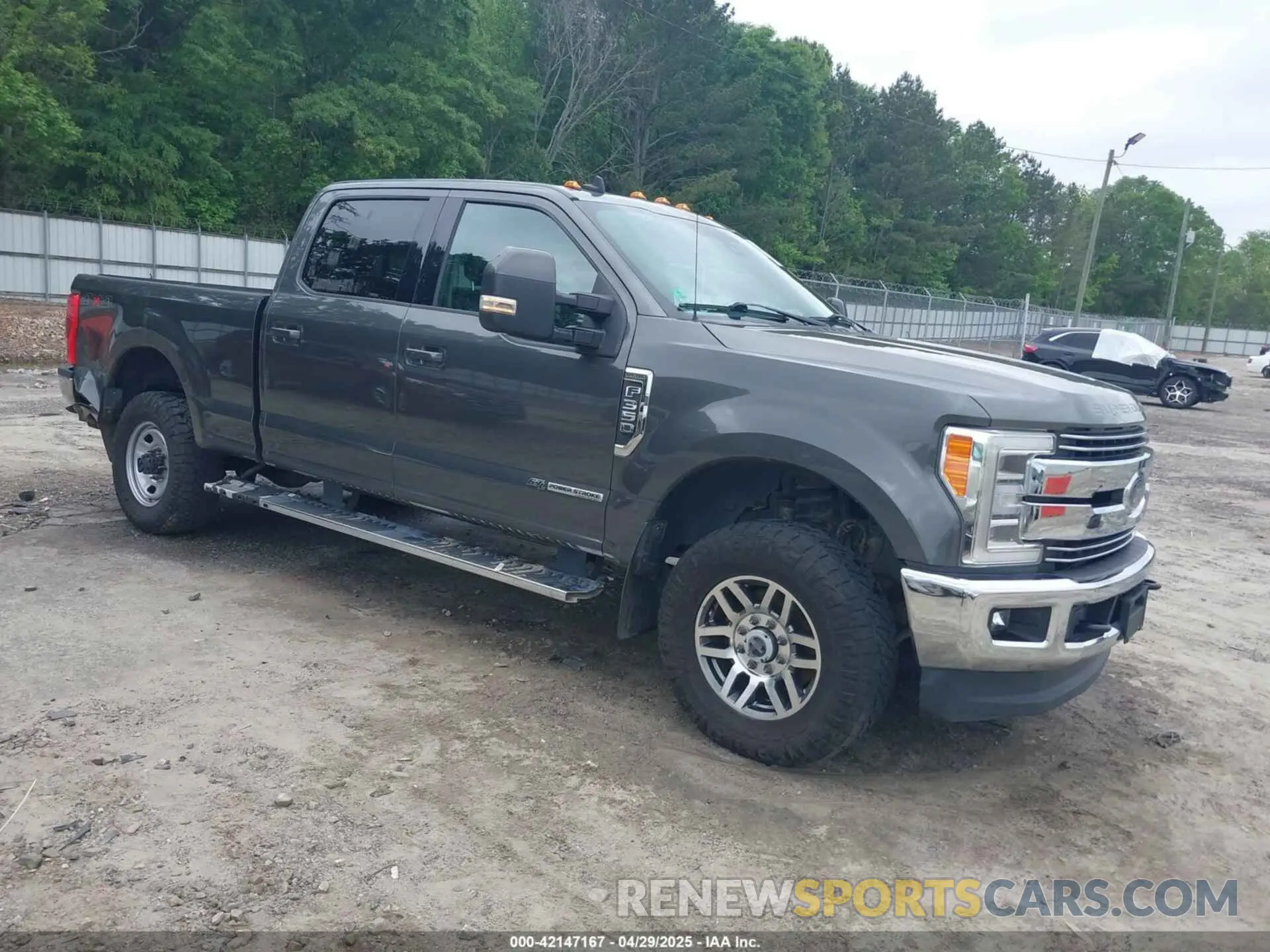 1 Photograph of a damaged car 1FT8W3BT9KED81136 FORD F-350 2019