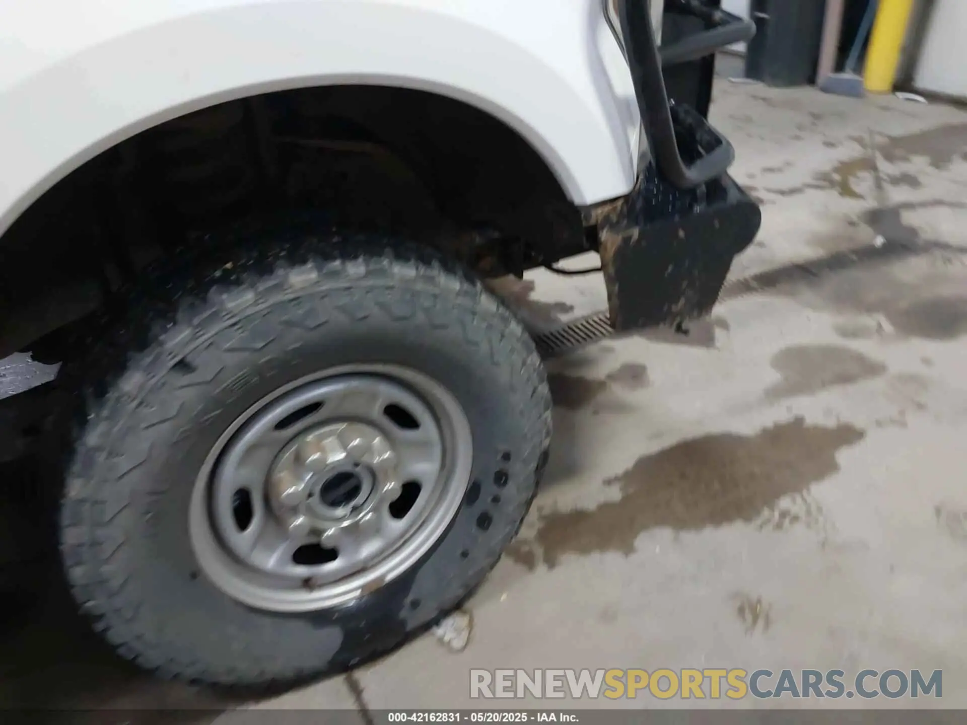 11 Photograph of a damaged car 1FT8W3BT9KEE59611 FORD F-350 2019
