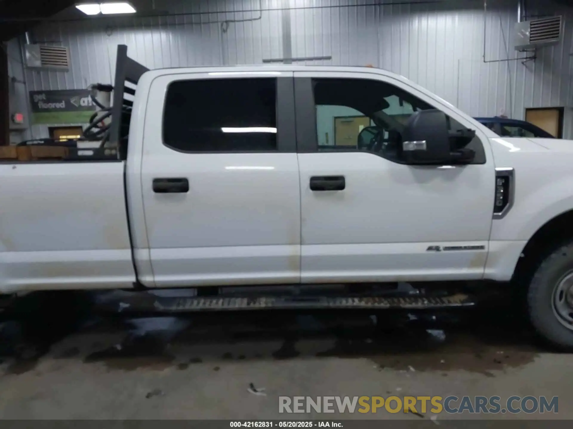 13 Photograph of a damaged car 1FT8W3BT9KEE59611 FORD F-350 2019