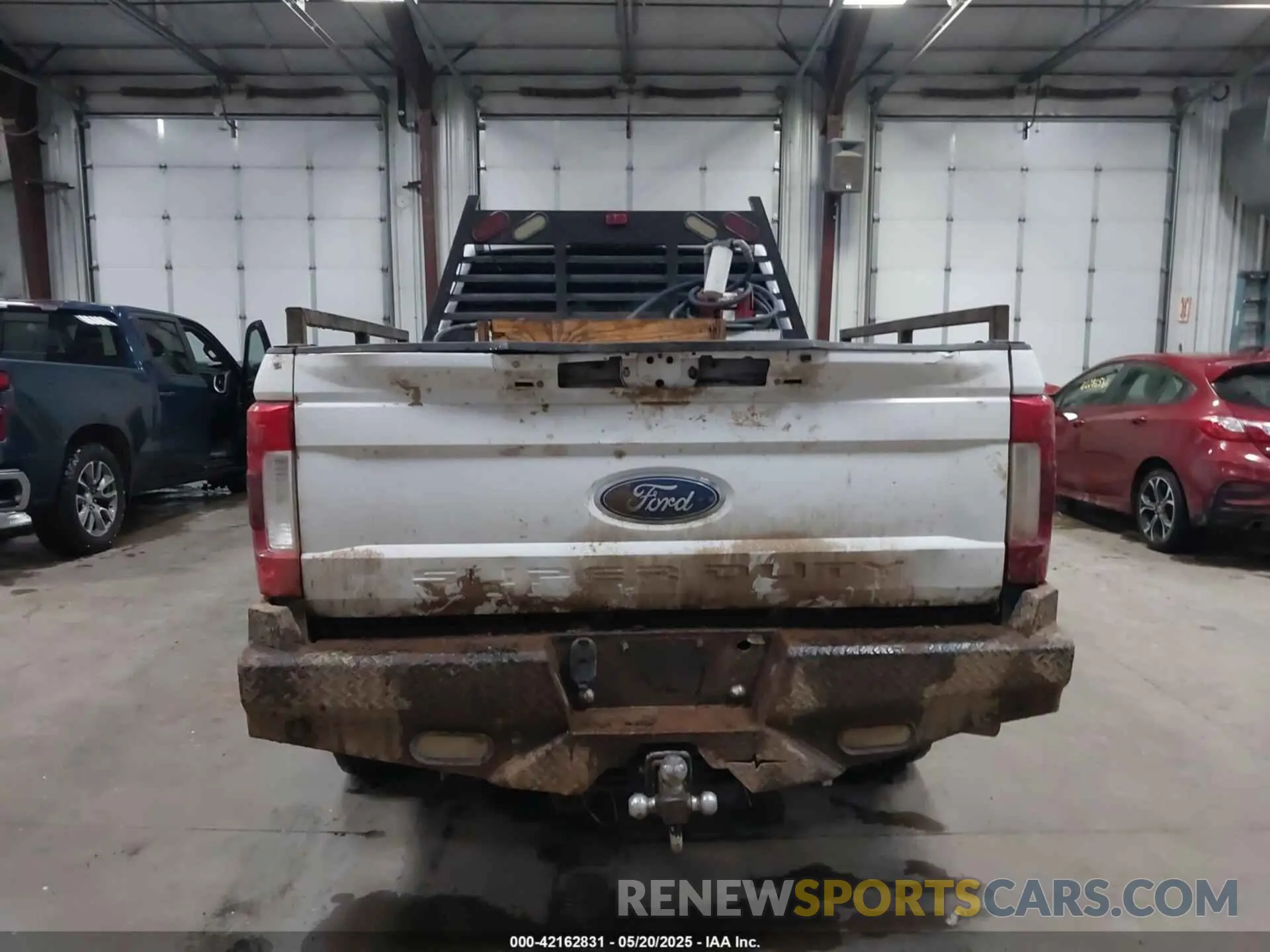 15 Photograph of a damaged car 1FT8W3BT9KEE59611 FORD F-350 2019