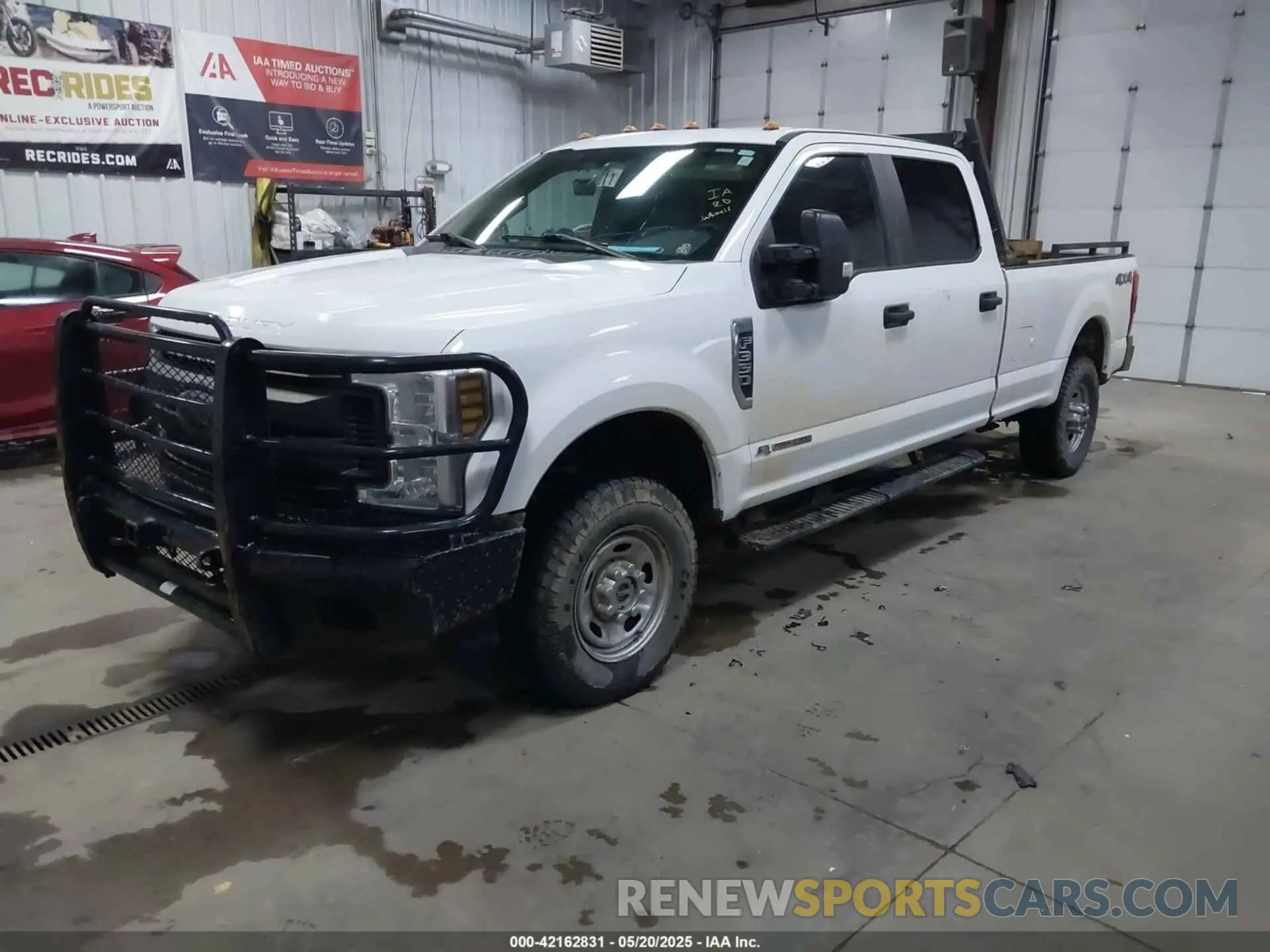 2 Photograph of a damaged car 1FT8W3BT9KEE59611 FORD F-350 2019