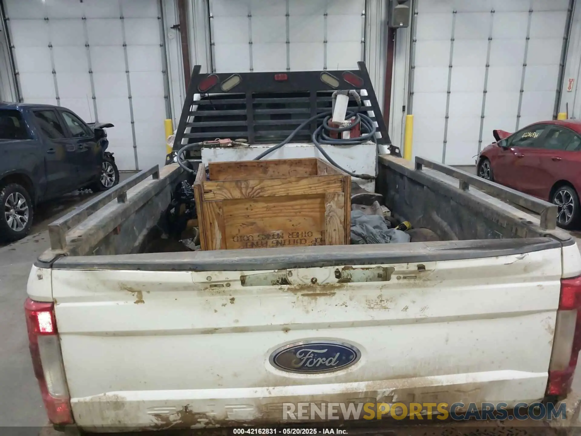 6 Photograph of a damaged car 1FT8W3BT9KEE59611 FORD F-350 2019