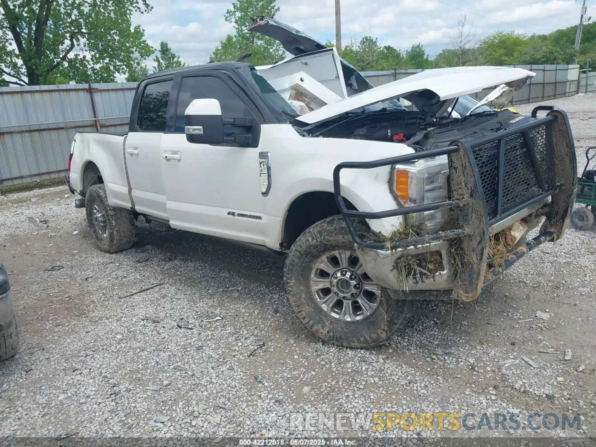 1 Photograph of a damaged car 1FT8W3BT9KEE61844 FORD F-350 2019
